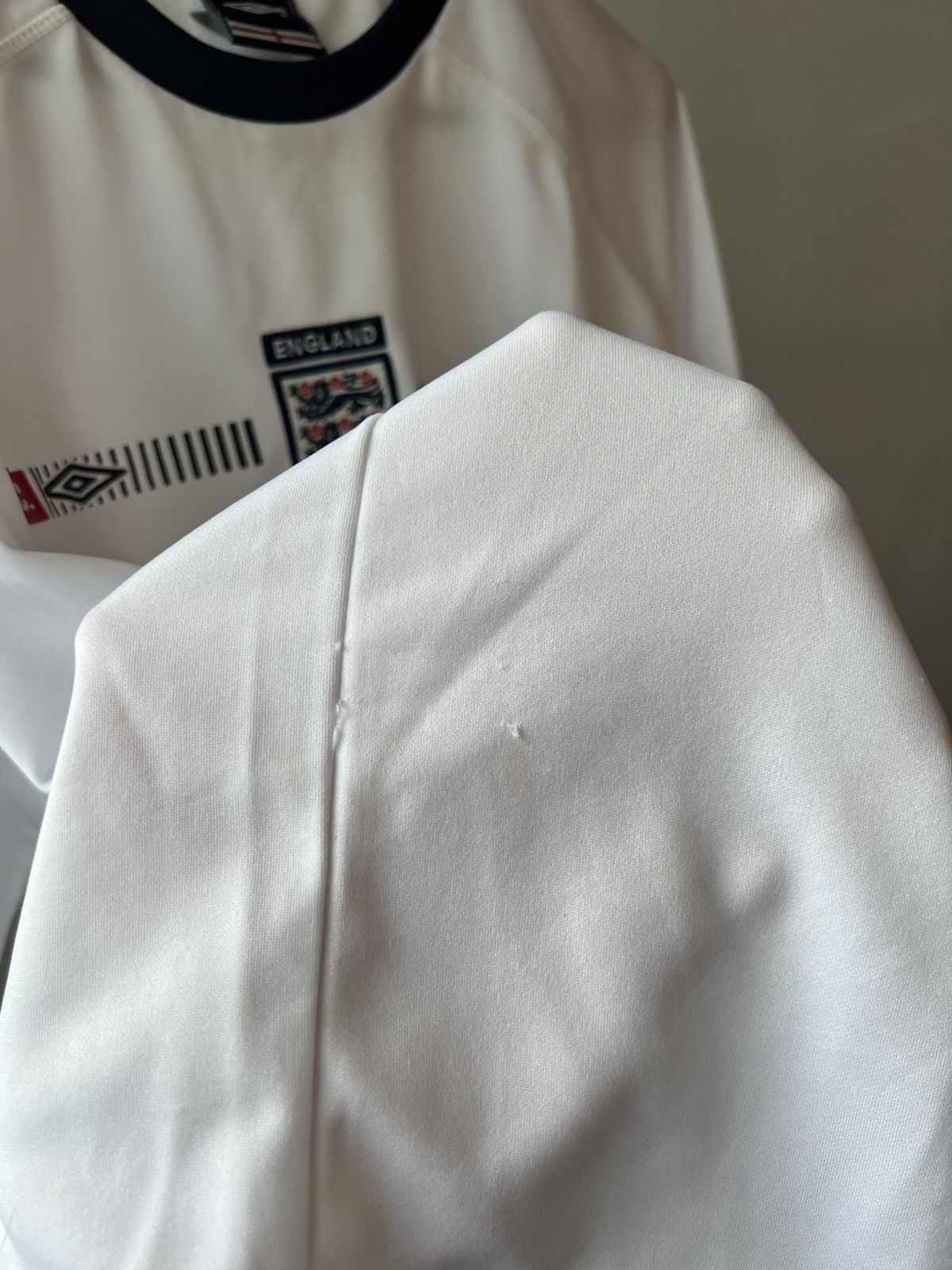 Umbro 2000/01 ENGLAND NATIONAL TRAIN SOCCER JERSEY FOOTBALL SHIRT Size US L / EU 52-54 / 3 - 11 Thumbnail