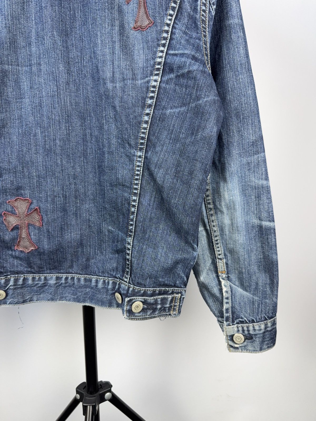 Levi's Vintage Clothing Vintage 90s Archival Chrome Hearts Style Cross Denim Jacket Size US S / EU 44-46 / 1 - 14 Thumbnail