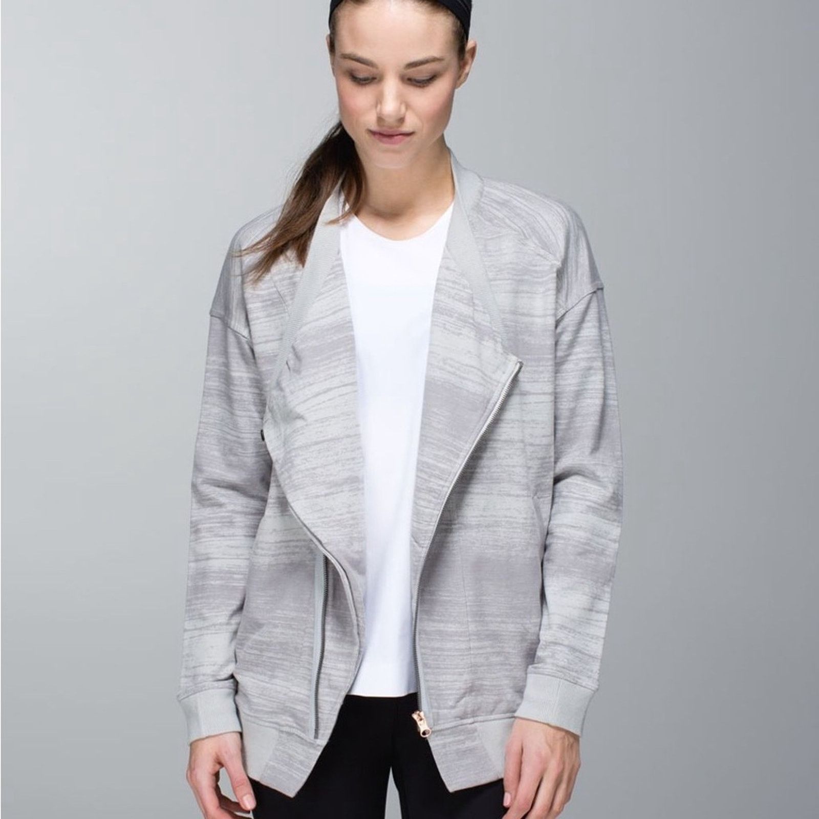 Lululemon Lululemon Mula Bundle Wrap FullZip Sweatshirt Jacket Women 4 Size S / US 4 / IT 40 - 3 Thumbnail