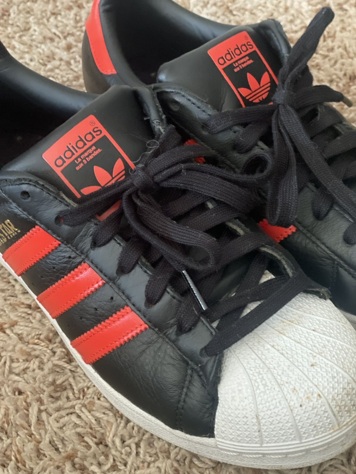 Adidas Adidas Superstars black/red Size US 9.5 / EU 42-43 - 3 Thumbnail