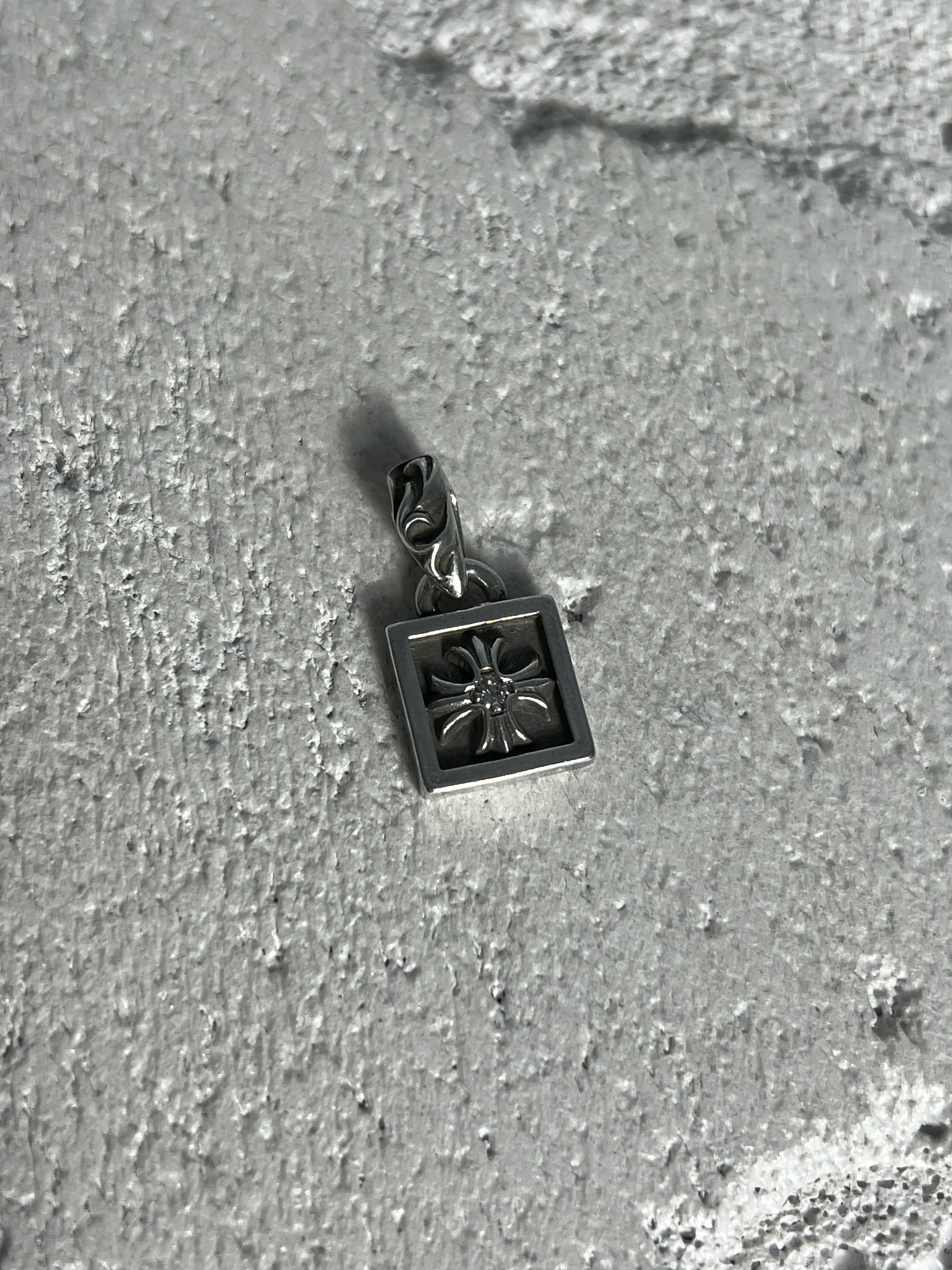 Chrome Hearts Chrome Hearts Floral Cross Square Pendant Customed Stone 925 Size ONE SIZE - 2 Thumbnail