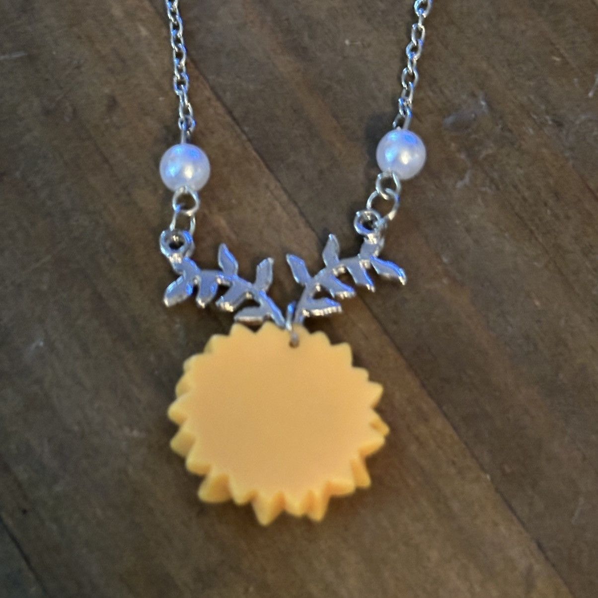 Other Silver tone sunflower necklace Size ONE SIZE - 4 Thumbnail