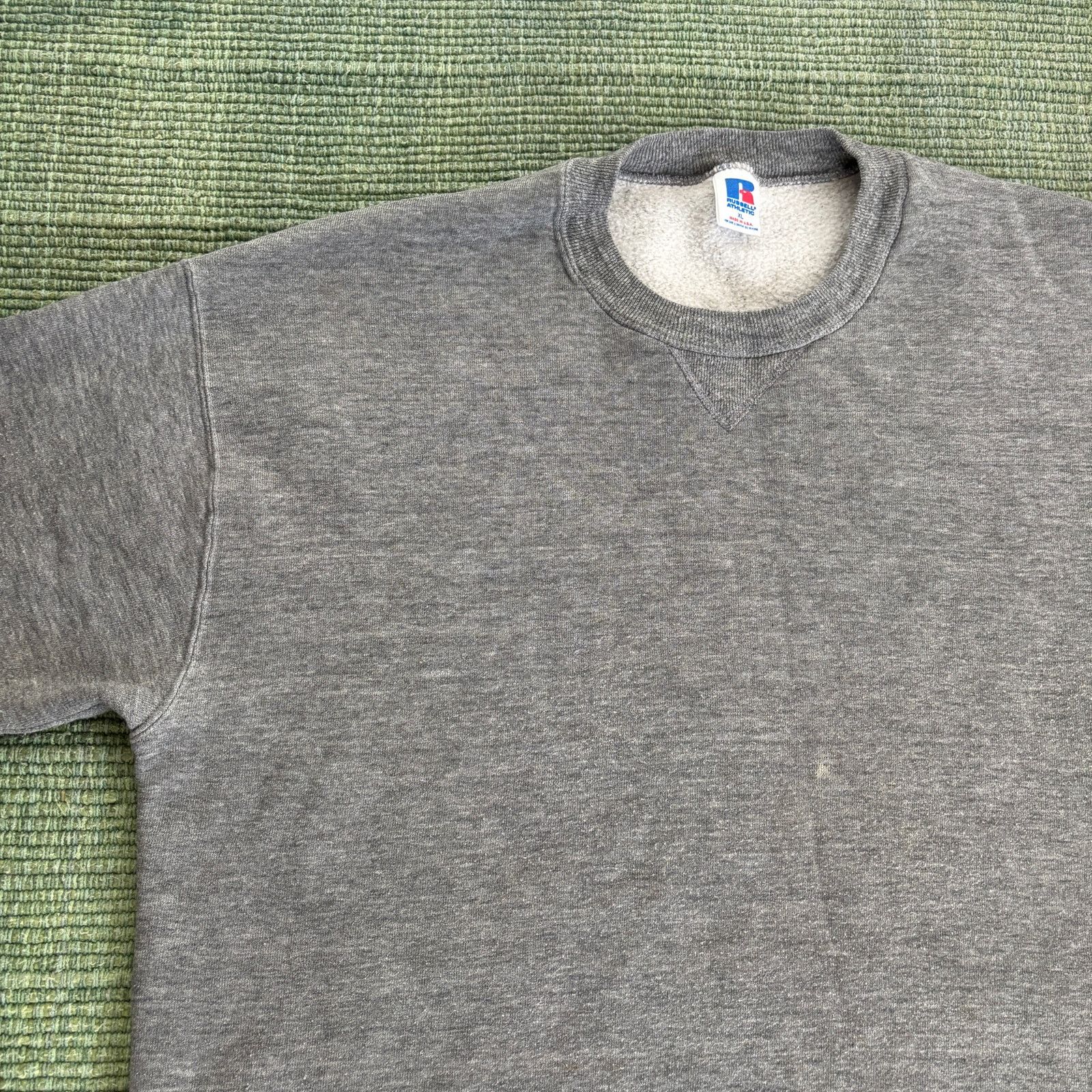 Russell Athletic × Vintage Vintage 1990s Gray Russell Athletic Blank Sweatshirt Size XL Size US XL / EU 56 / 4 - 5 Thumbnail