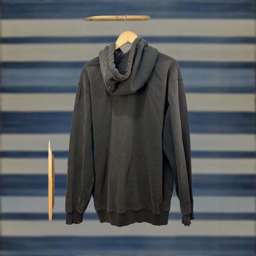 Carhartt VTG Carhartt Gradient Sun Faded Black Thick Worn Hoodie Sweatshirt LT Tall Mens Pullover Size L Tall Black Distressed Crewneck Hoodie Size US L / EU 52-54 / 3 - 1 Thumbnail