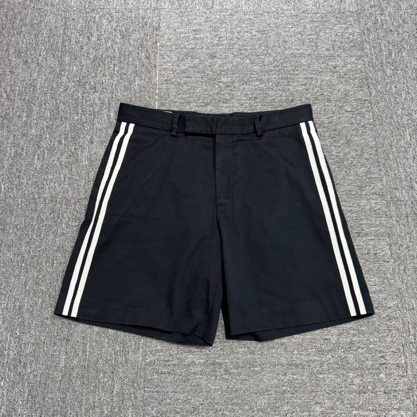 Gucci Gucci Embroidered UFO Shorts Size US 34 / EU 50 - 1 Thumbnail