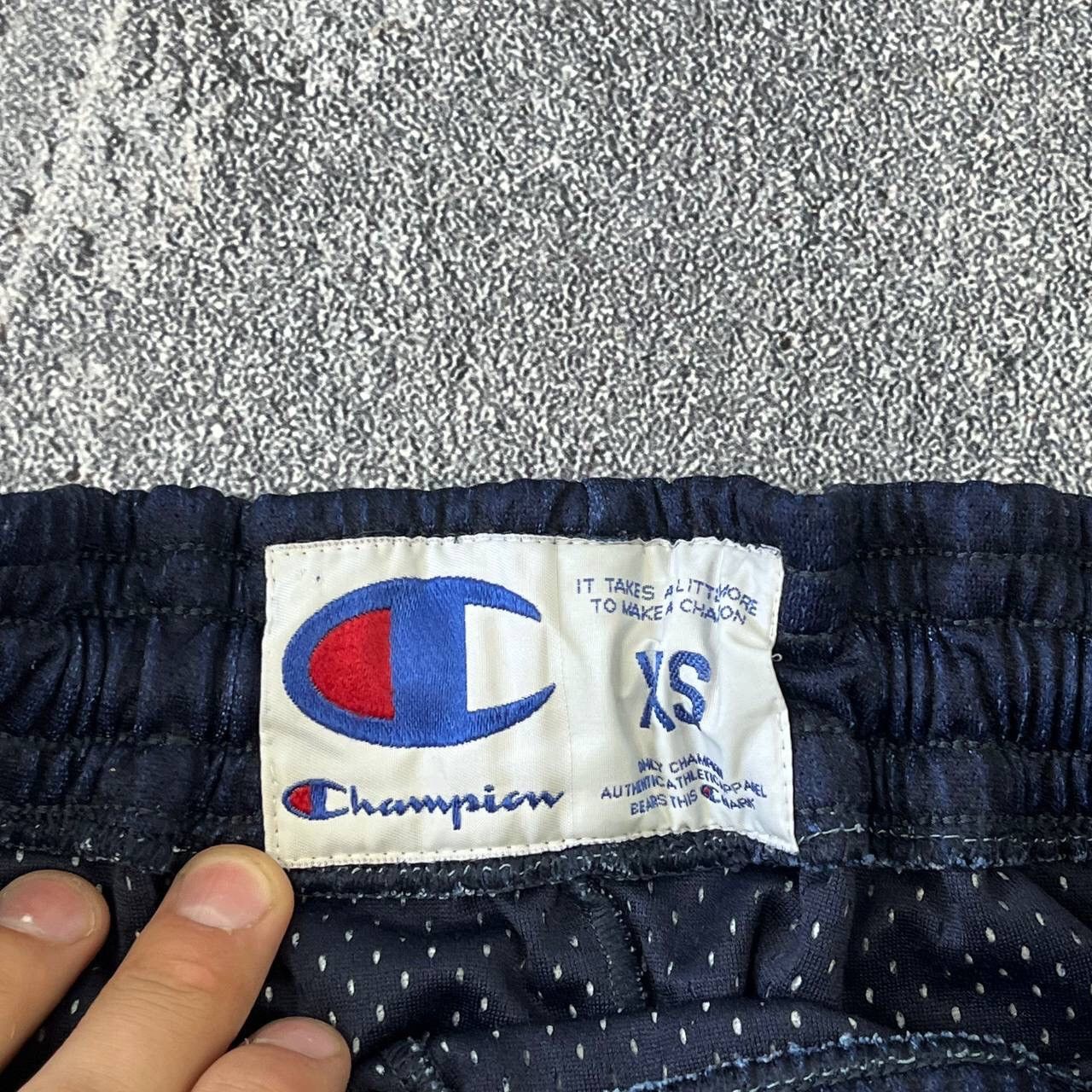 Champion Vintage Memphis Grizzlies basketball shorts champion NBA Size US 33 - 7 Thumbnail