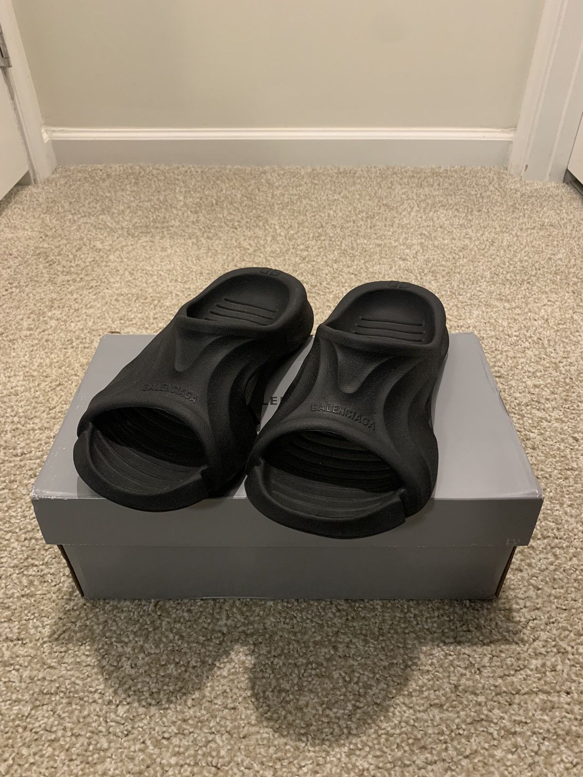 Balenciaga Balenciaga Mold Rubber Slides | Grailed