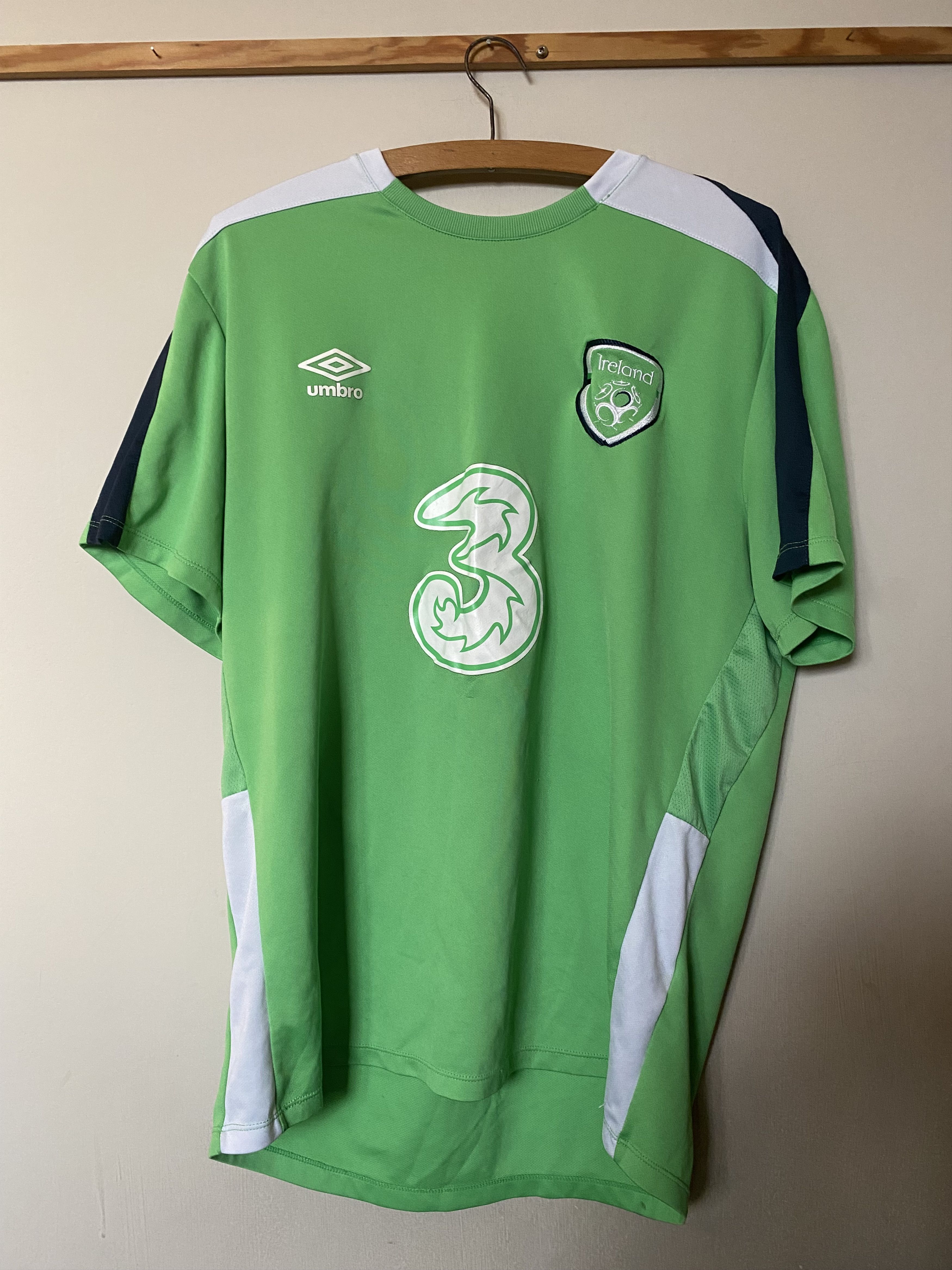 Umbro Football Jersey IRELAND - 2012 - 2013 - XL - Umbro - UNIQUE Size US XL / EU 56 / 4 - 1 Thumbnail