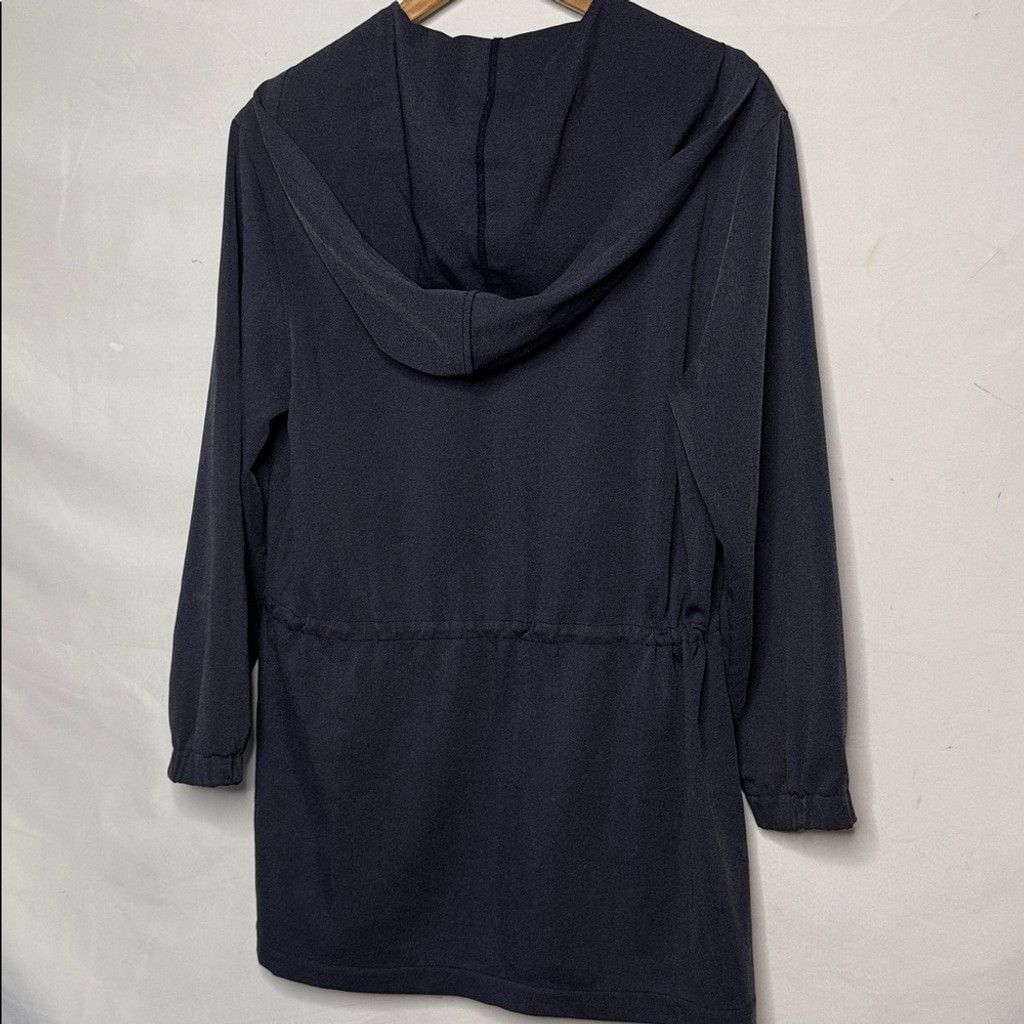 St. John St. John Sport long zip up hood drawstring light jacket sz S Size S / US 4 / IT 40 - 6 Thumbnail