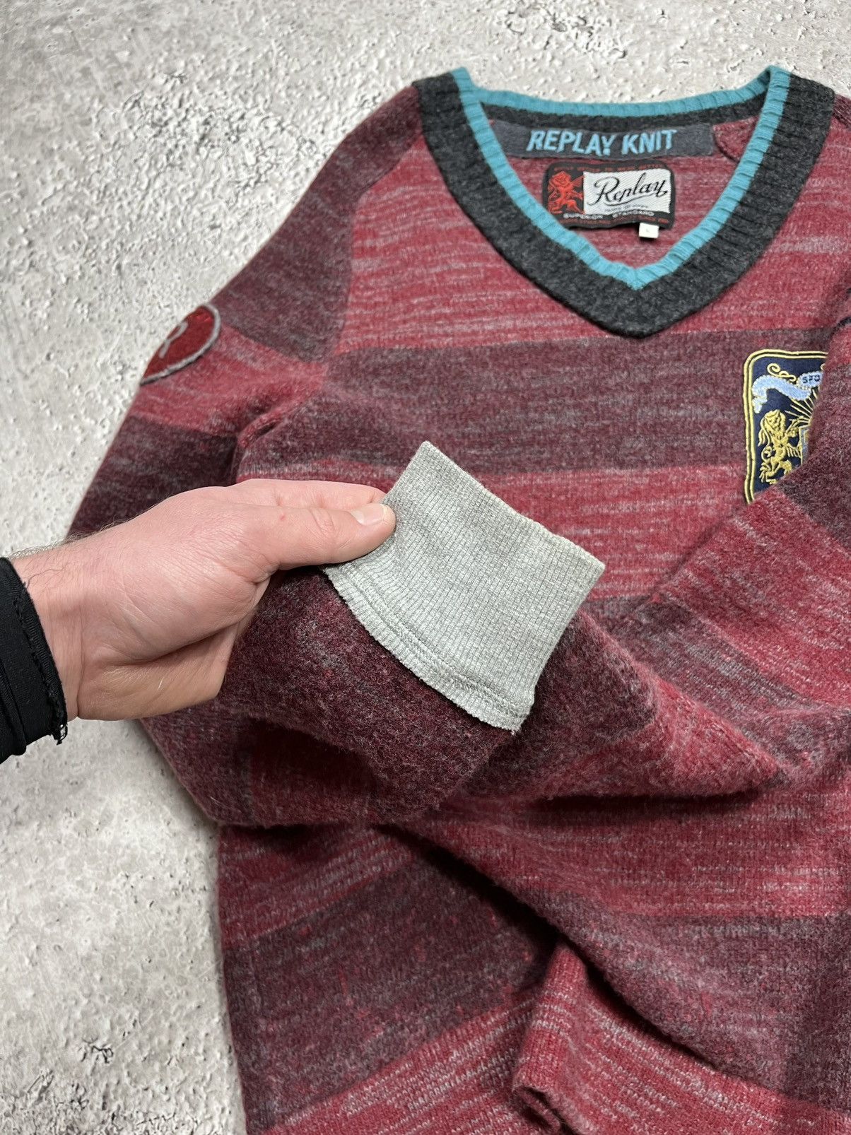 Replay Replay Knit Wool V Neck Sweater Burgundy Striped Crest Size US L / EU 52-54 / 3 - 12 Thumbnail