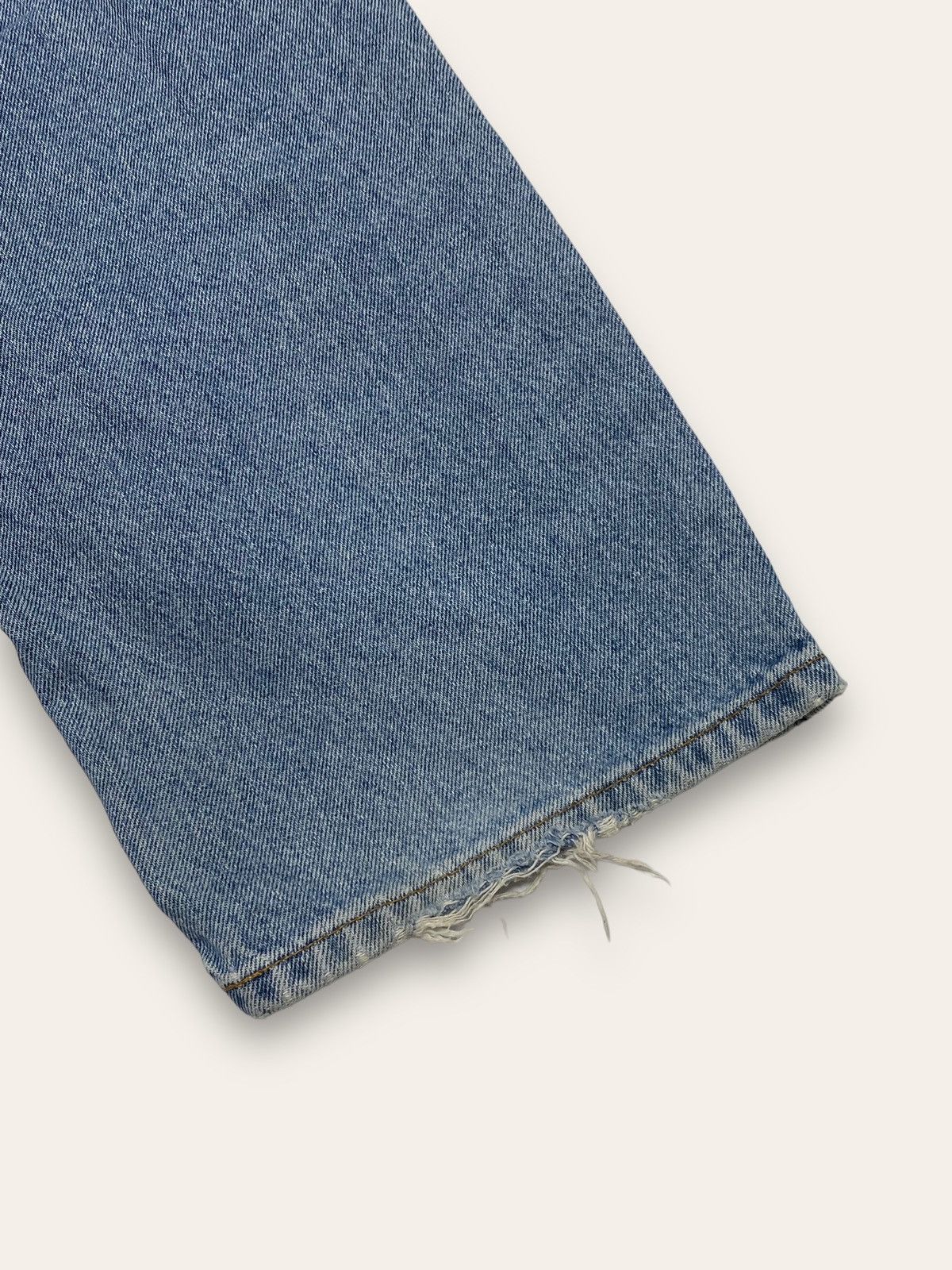 Jean Vintage LEVI'S Light Wash Blue Distressed Baggy Jeans Size US 28 / EU 44 - 9 Thumbnail