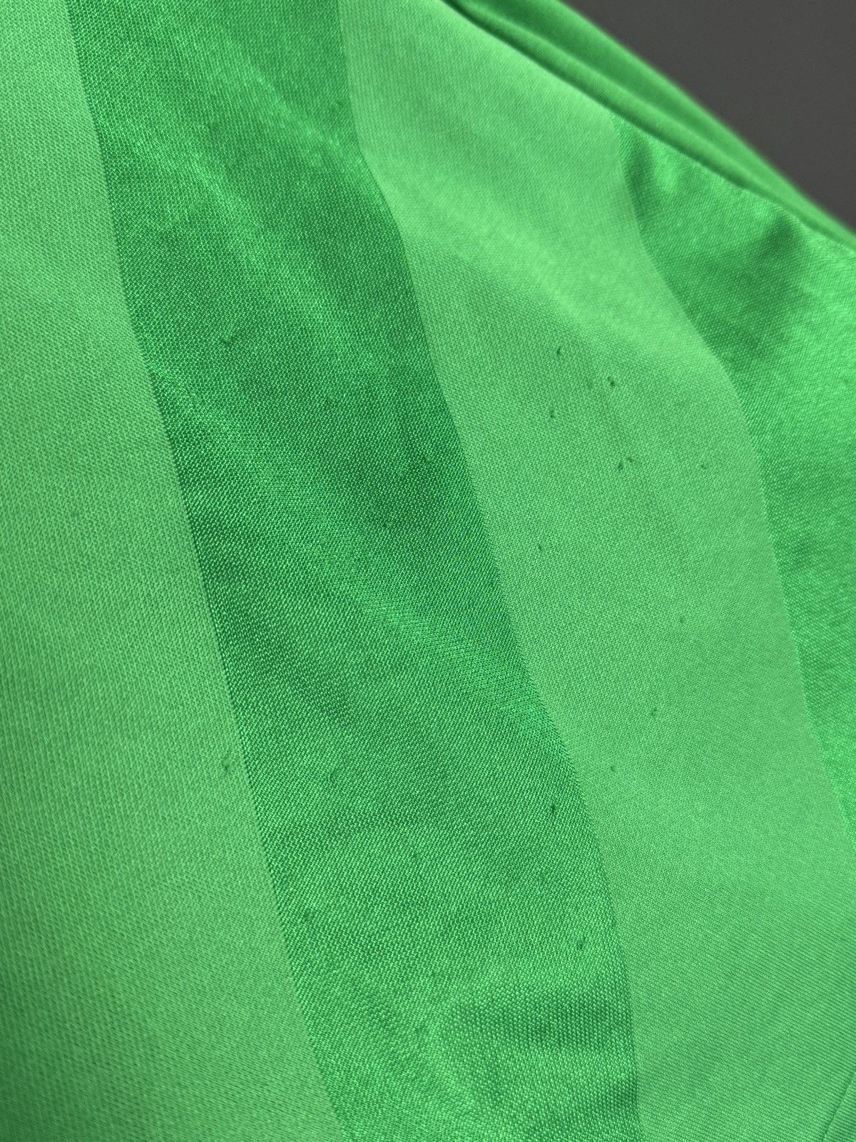 Umbro Republic of Ireland 16/18 Home Football Jersey Size US XL / EU 56 / 4 - 11 Thumbnail