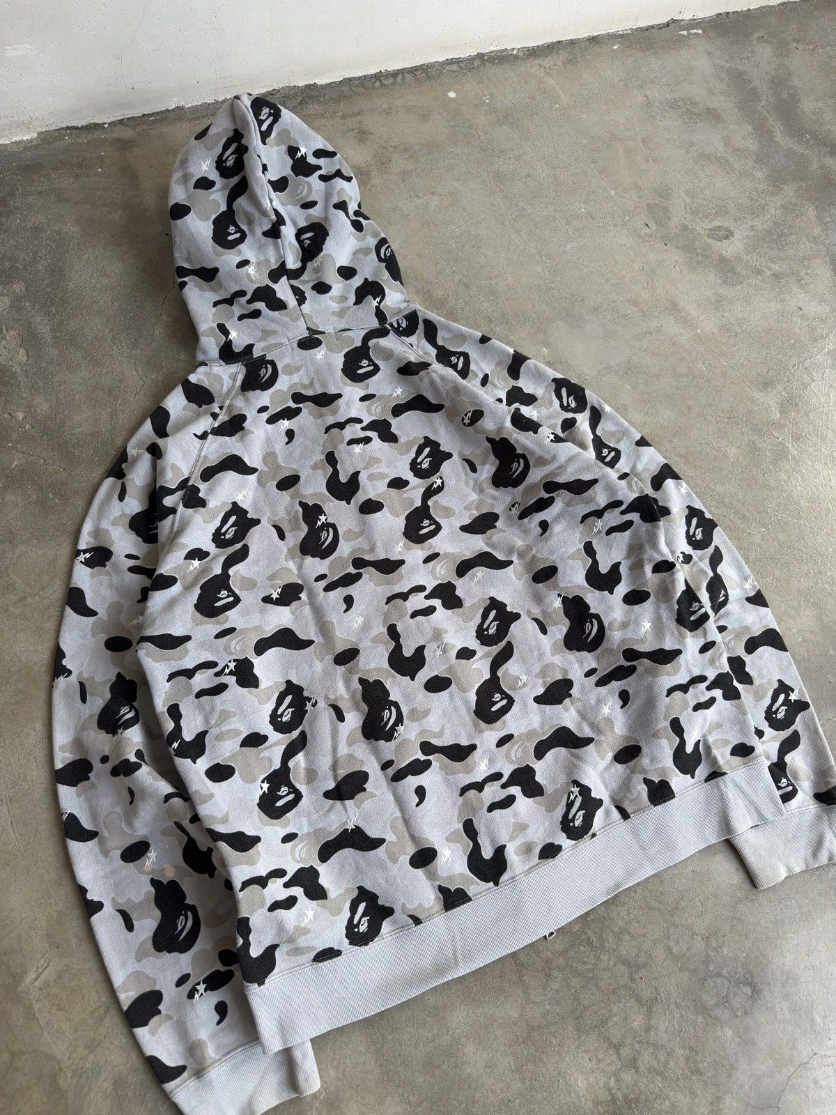 Bape Rare! 2010 Bape STA Aoyama camo Full Zip Hoodie Size US L / EU 52-54 / 3 - 13 Thumbnail