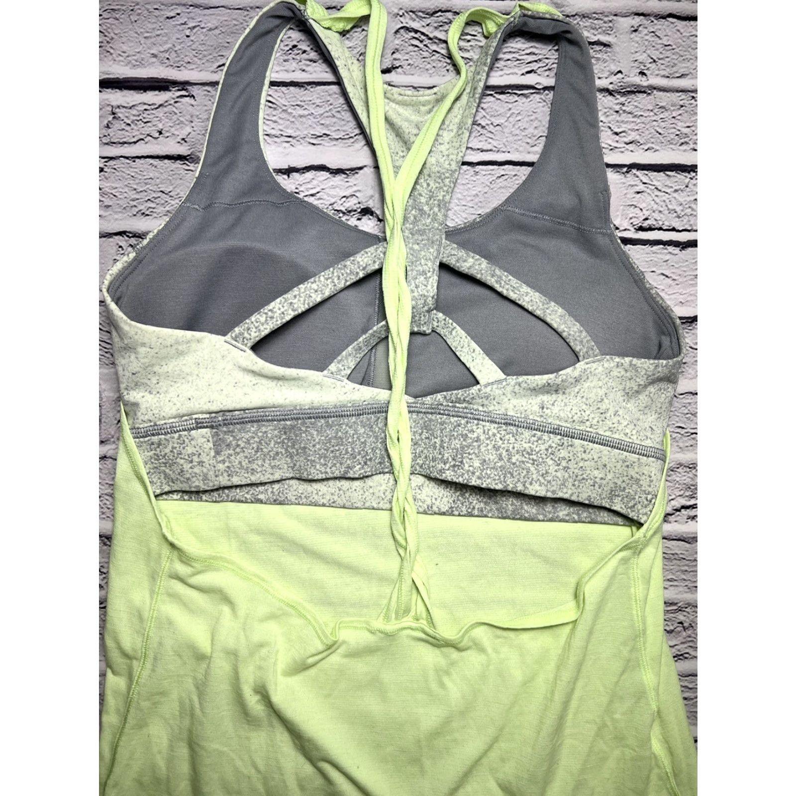 Lululemon Lululemon Tank Sports Bra 6 Lime Gray Layered Twisted Strap Women Size 6 Green Sports Size ONE SIZE - 5 Thumbnail