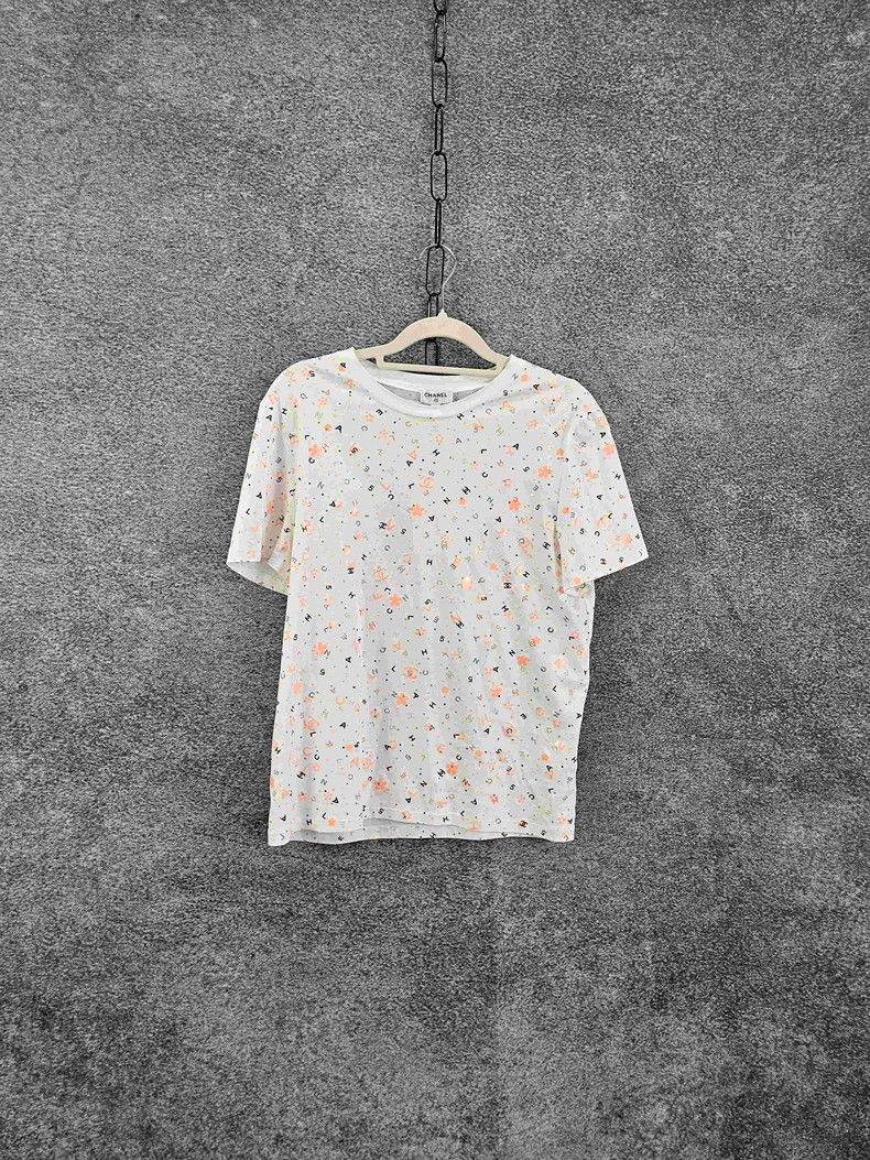 Chanel Chanel Round-necked short sleeves Size S / US 4 / IT 40 - 1 Thumbnail