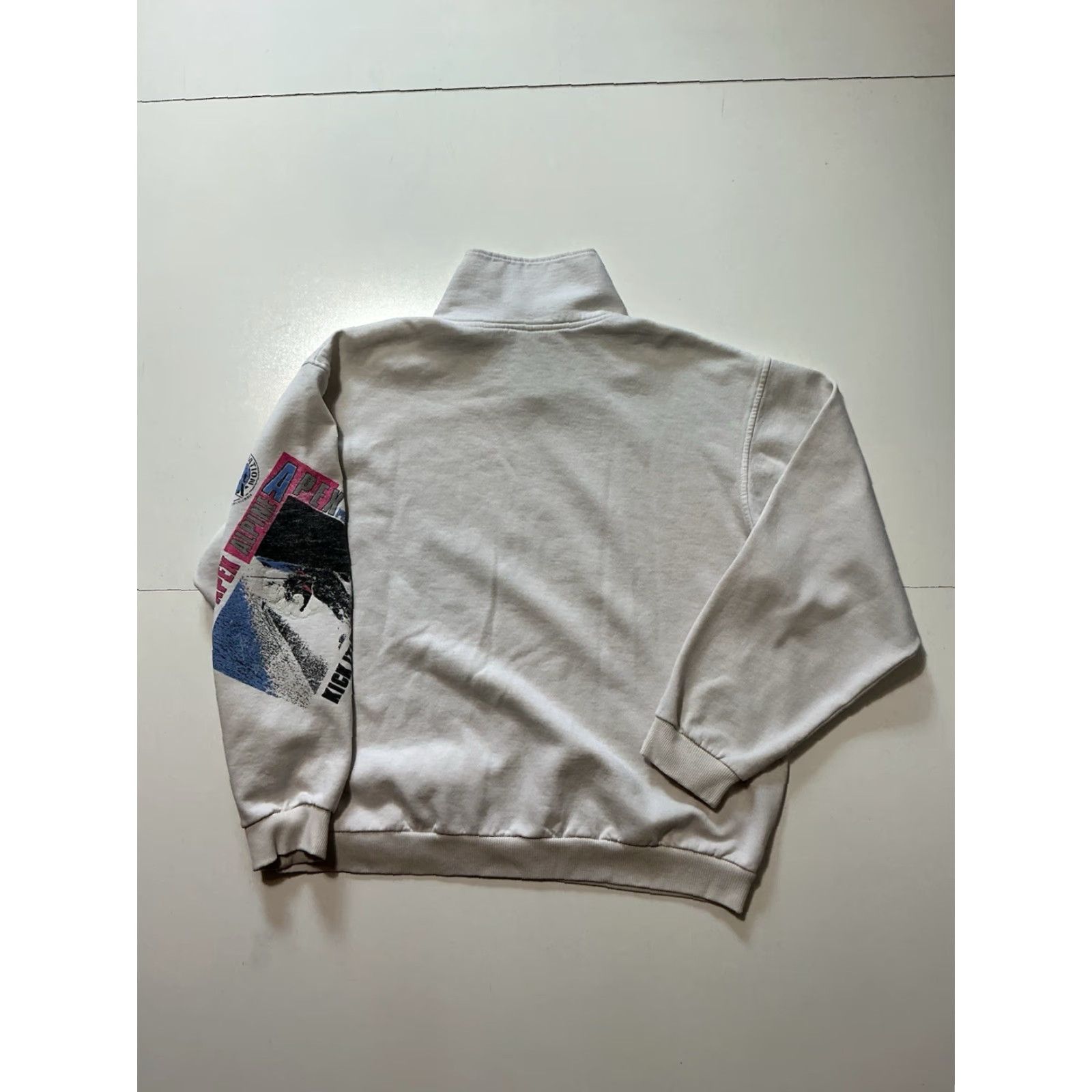 Vintage VINTAGE Island Surf Sweatshirt 90s Mountain Pullover XL White Men Size US XL / EU 56 / 4 - 2 Thumbnail