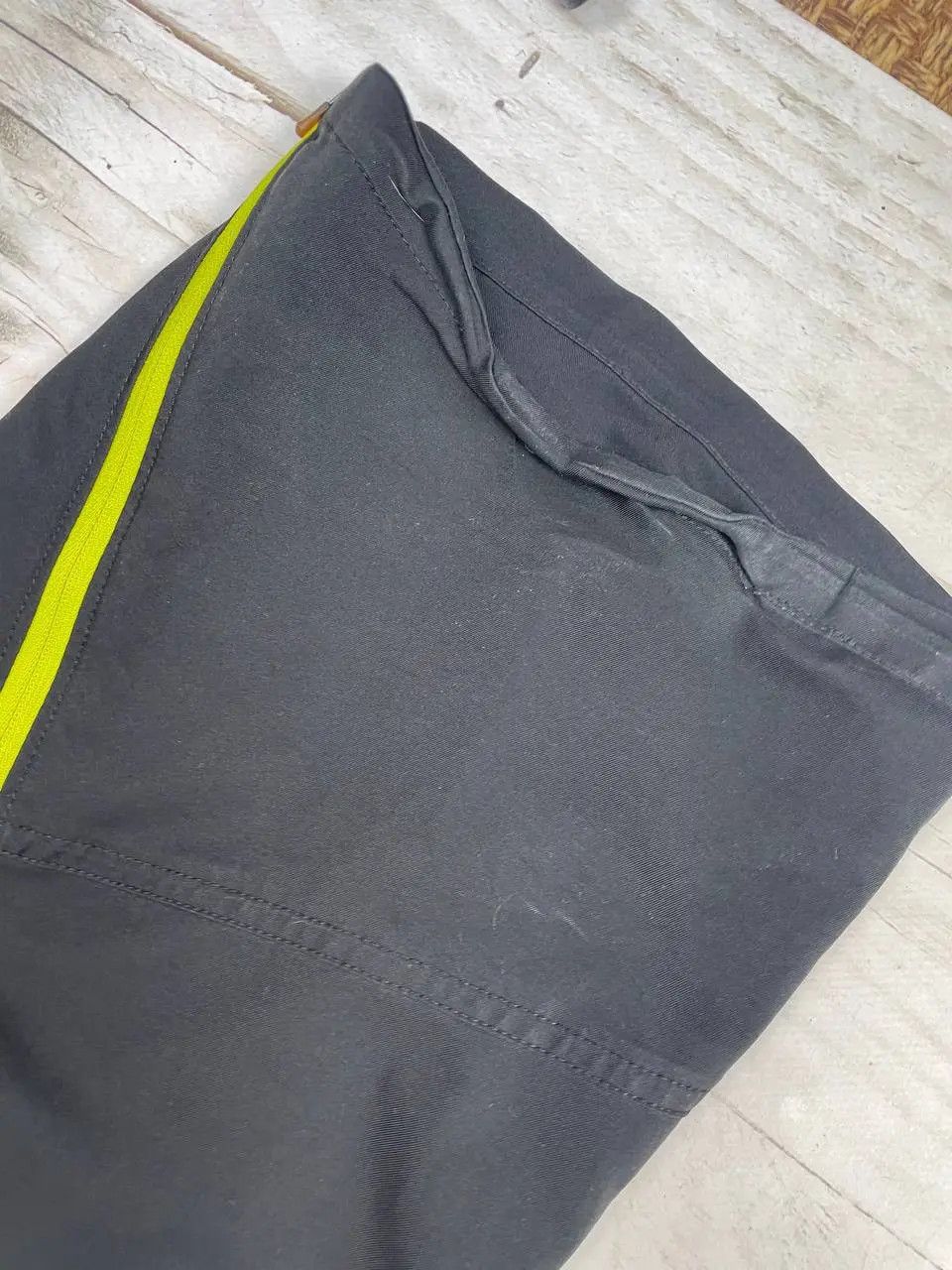 Nike Vintage Nike Track Pants 00s Nylon Swoosh Y2K Baggy Size US 36 / EU 52 - 9 Thumbnail