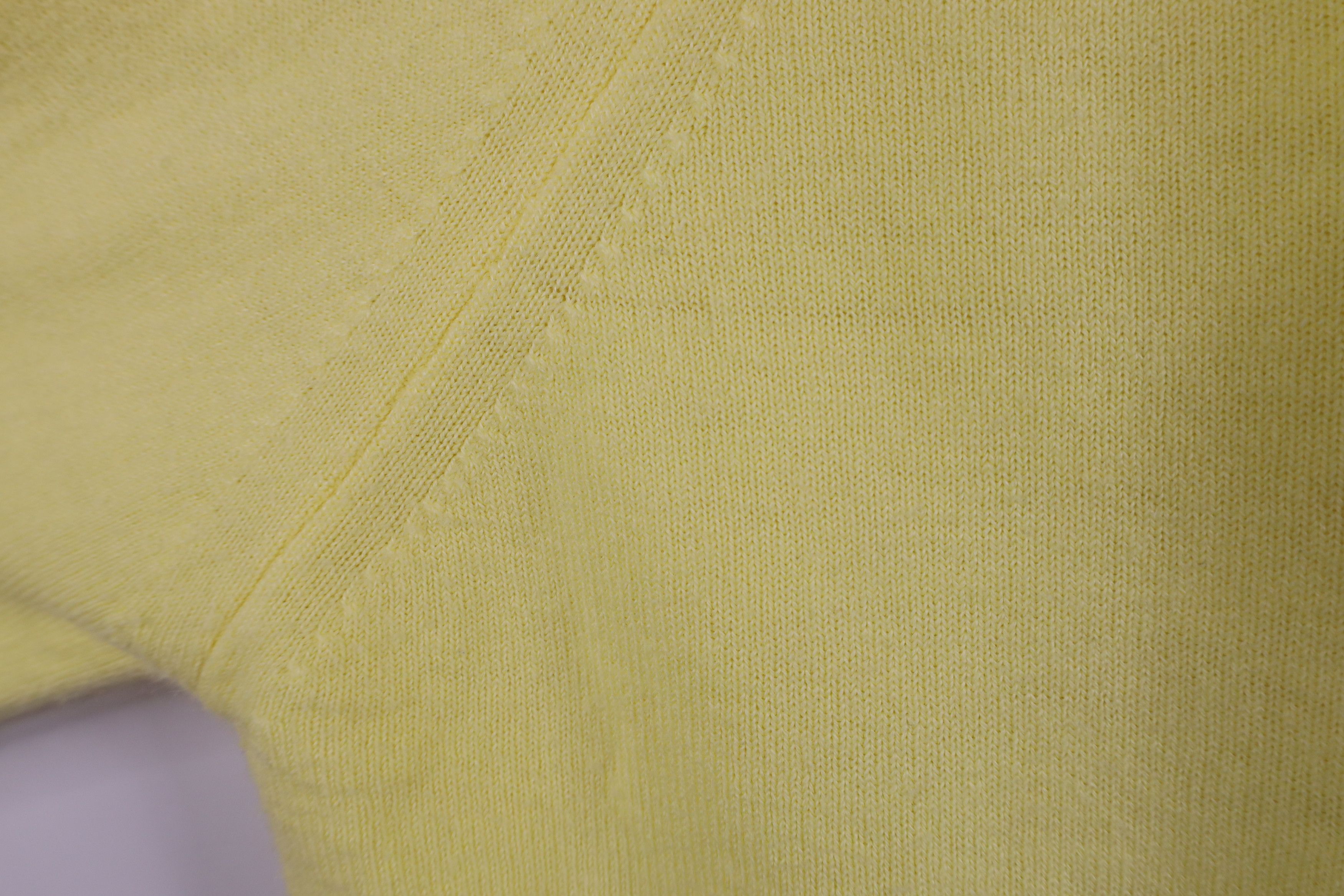 Vintage Vintage 70s Streetwear Soft Knit V-Neck Sweater Yellow USA Size US M / EU 48-50 / 2 - 5 Thumbnail