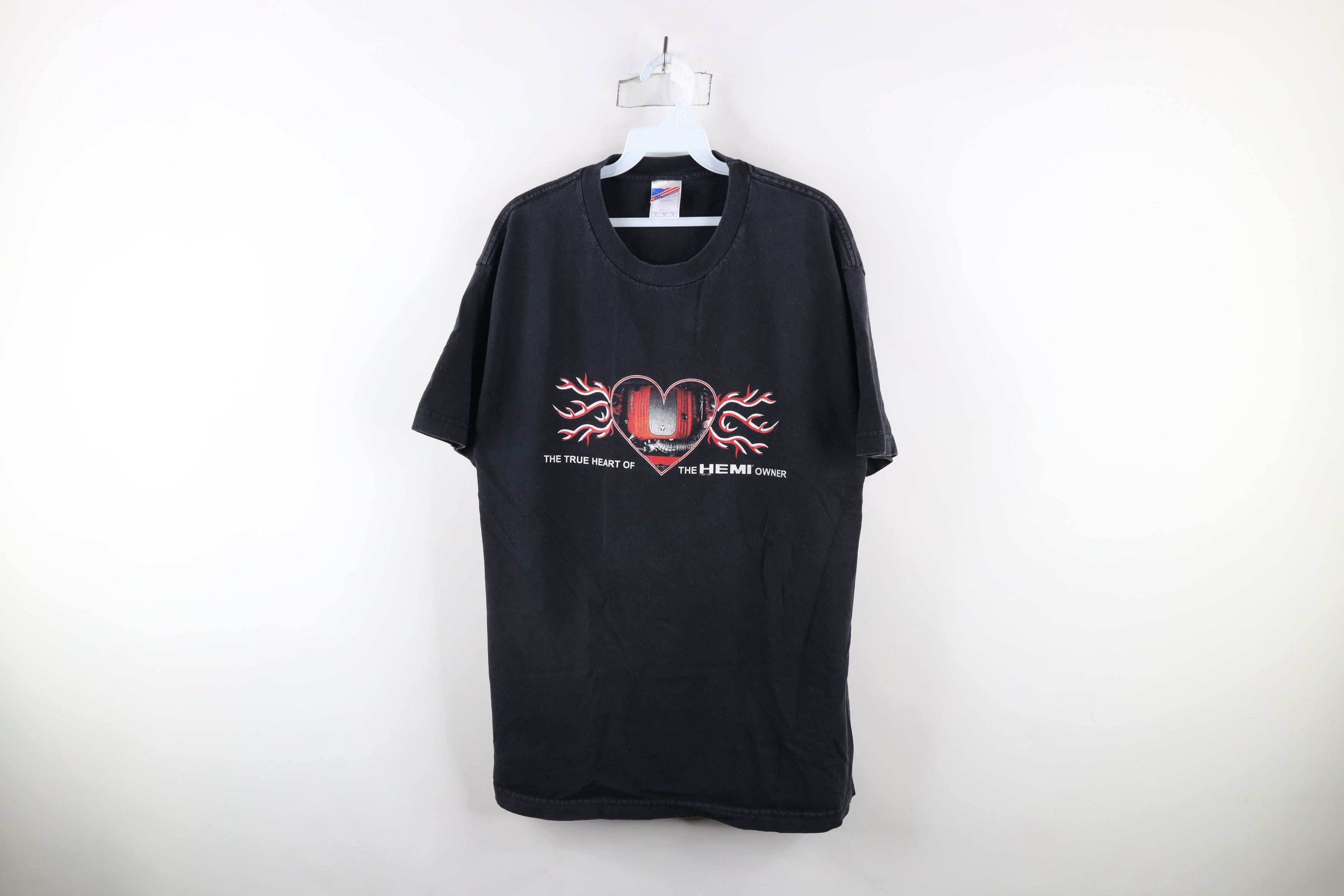 Vintage Vintage Y2K Hemi Heart Tribal Short Sleeve T-Shirt Black Size US L / EU 52-54 / 3 - 1 Thumbnail