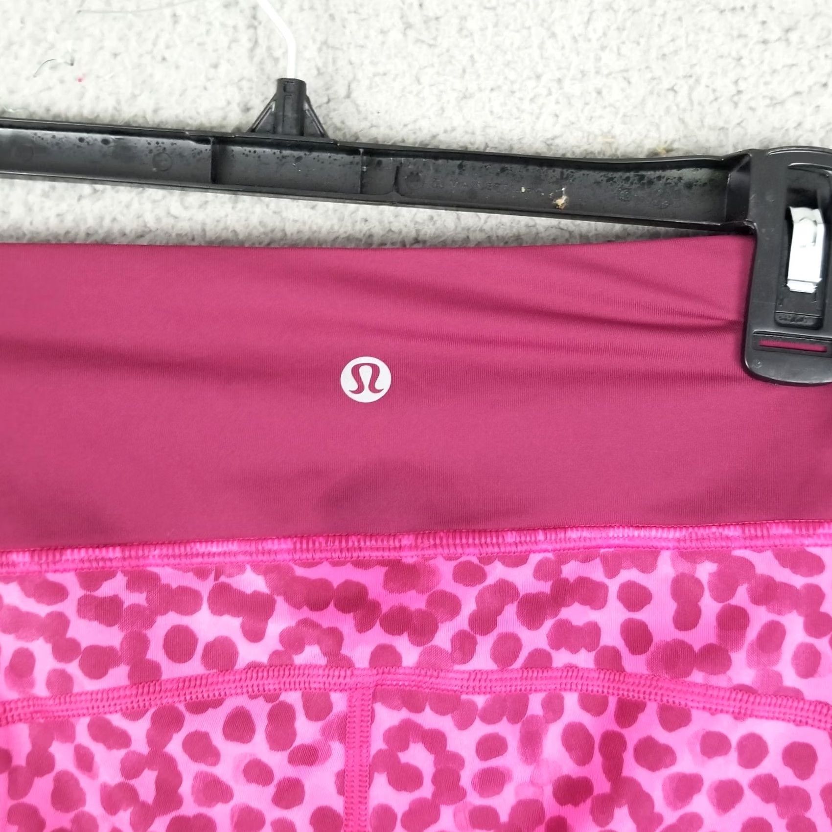 Lululemon Lululemon Speed Crop Legging Spotted Magenta Purple Size 4 Women Fitness Yoga Leggings Cropped Womens Size S / US 4 / IT 40 - 3 Thumbnail