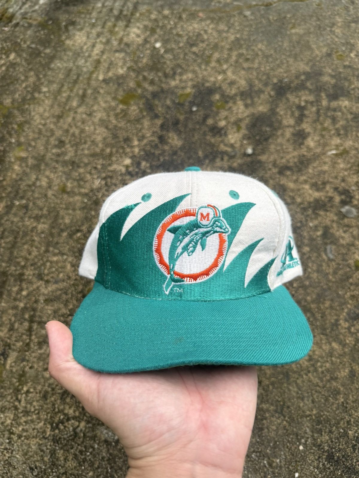 Vintage 90’s Miami Dolphins Sharktooh Snapback cap