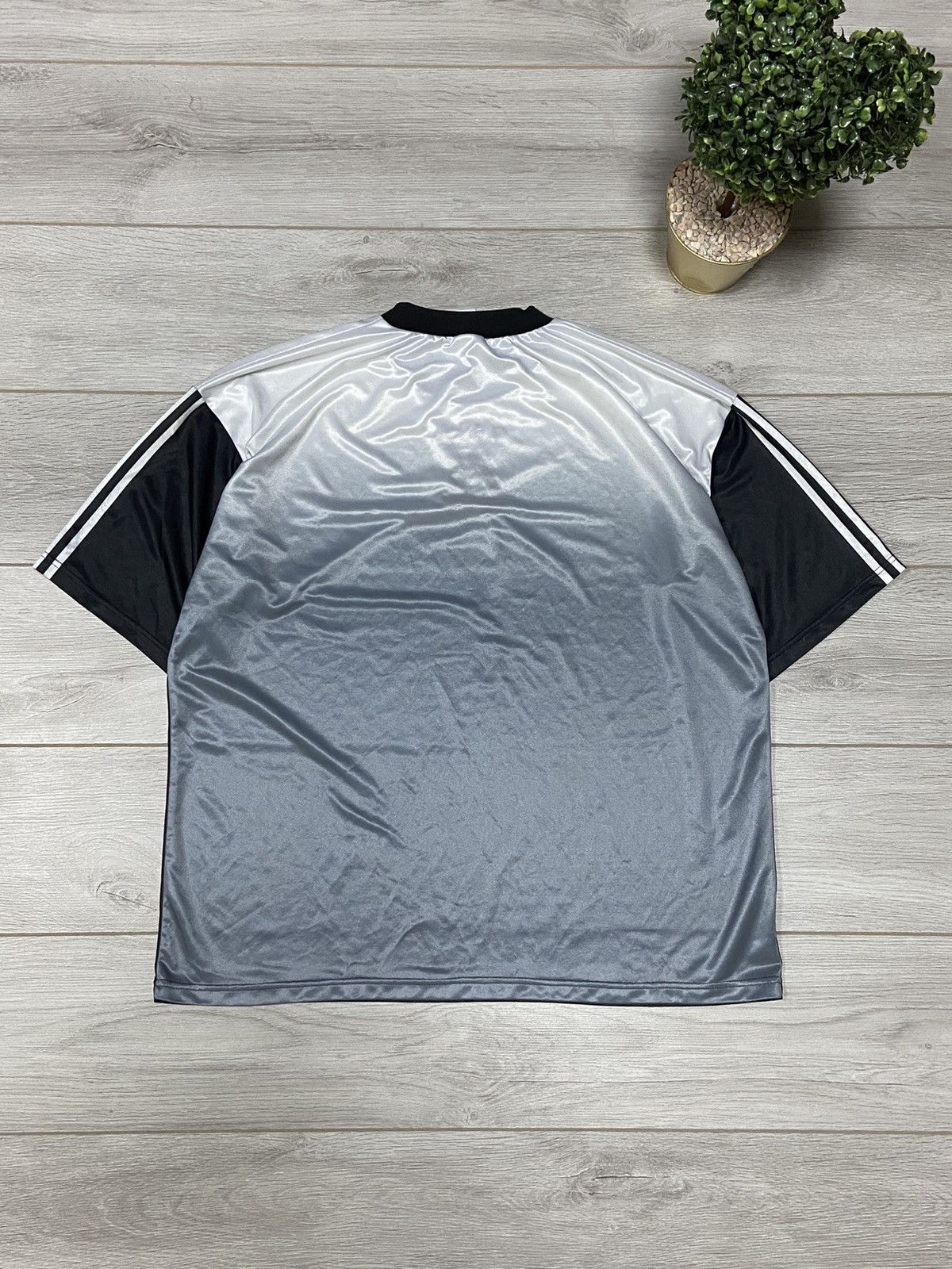 Adidas Newcastle United 1996-1997 Tyne Bridge Training Jersey Size US XL / EU 56 / 4 - 8 Thumbnail