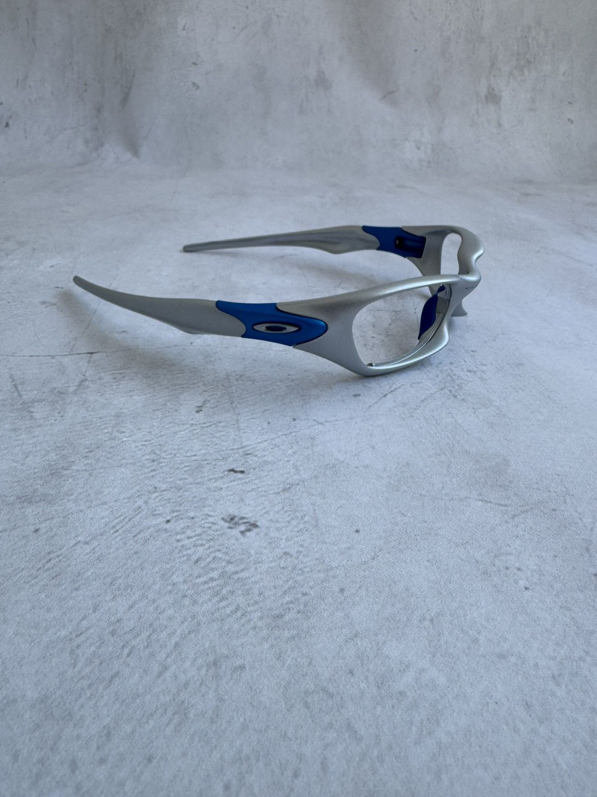 Oakley Sunglasses Valve 1.0 Silver Ice Frame 2003 Gorpcore