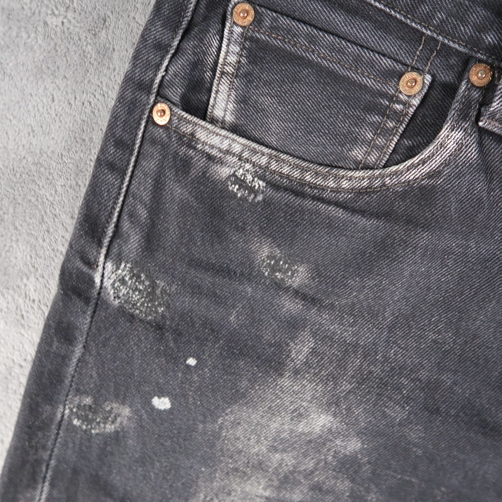 Levi's VINTAGE Levi's 501 Jeans Women's 29 Black Distressed Raw Hem High Rise Classic Fit Size 29" - 4 Thumbnail