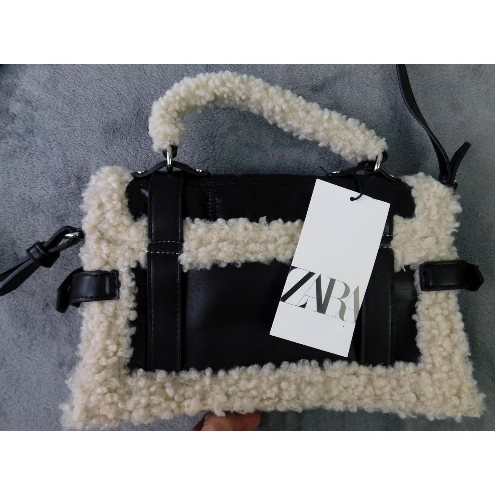 Zara Zara Crossbody Bag Medium Black Faux Leather City Quilted Size ONE SIZE - 4 Thumbnail