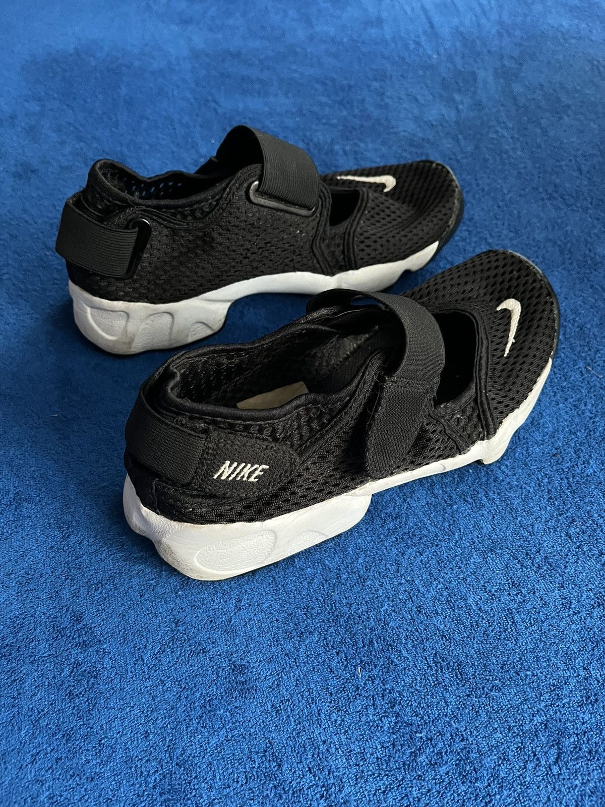 Japanese Brand × Nike × Vintage Vintage y2k Nike air Rift tabi ninja sandals sneakers Size US 5 / IT 35 - 2 Thumbnail