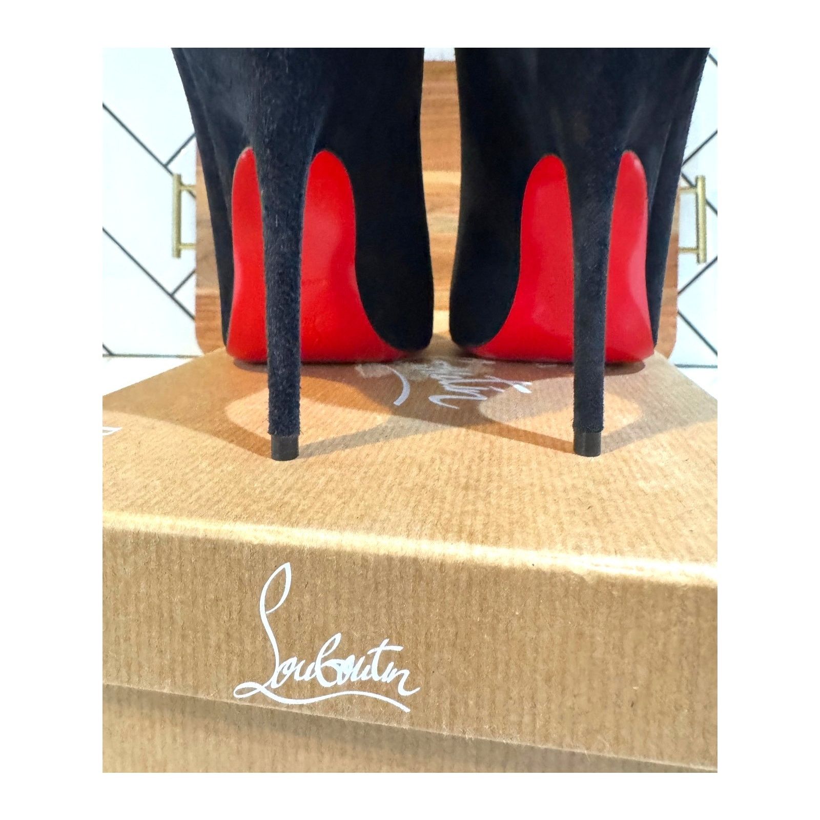 Christian Louboutin Christian Louboutin Alminette black suede 100MM pump Size US 7.5 / IT 37.5 - 6 Thumbnail