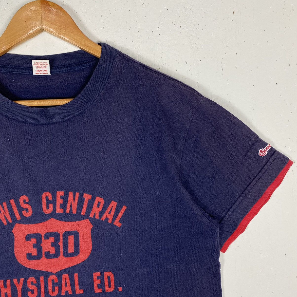 Sugar Cane × Toyo Enterprises × Vintage CHESWICK By SUGAR CANE Lewis Central Physical Tee Size US M / EU 48-50 / 2 - 5 Thumbnail