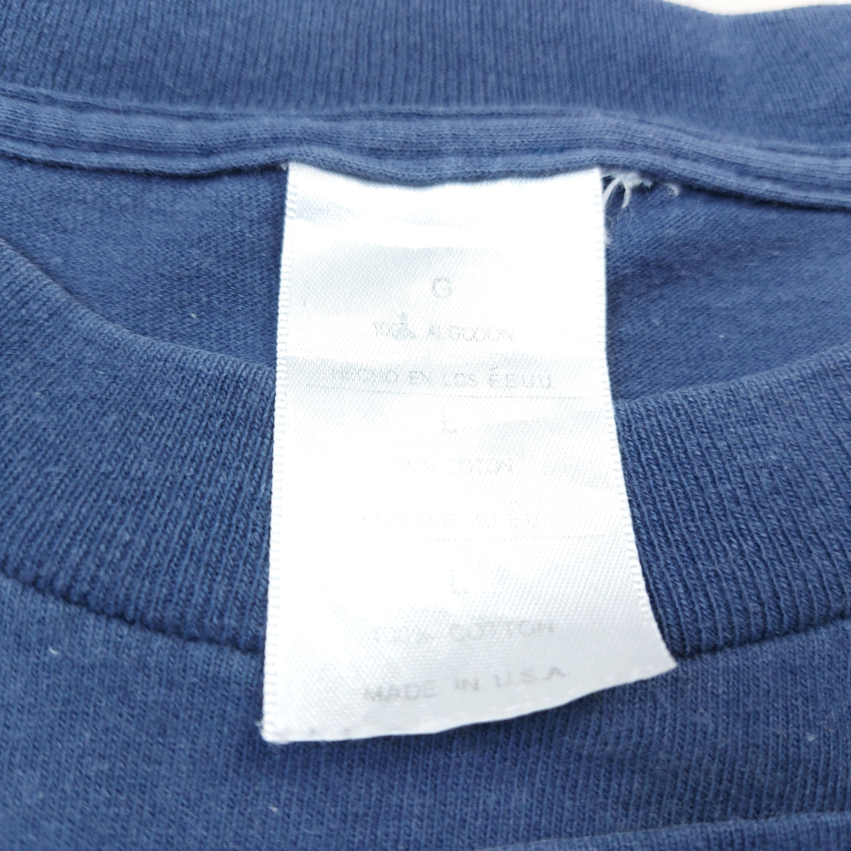 Vintage VTG 90s Dr. Seuss One fish two fish Red fish Blue fish TEE Size US L / EU 52-54 / 3 - 9 Thumbnail