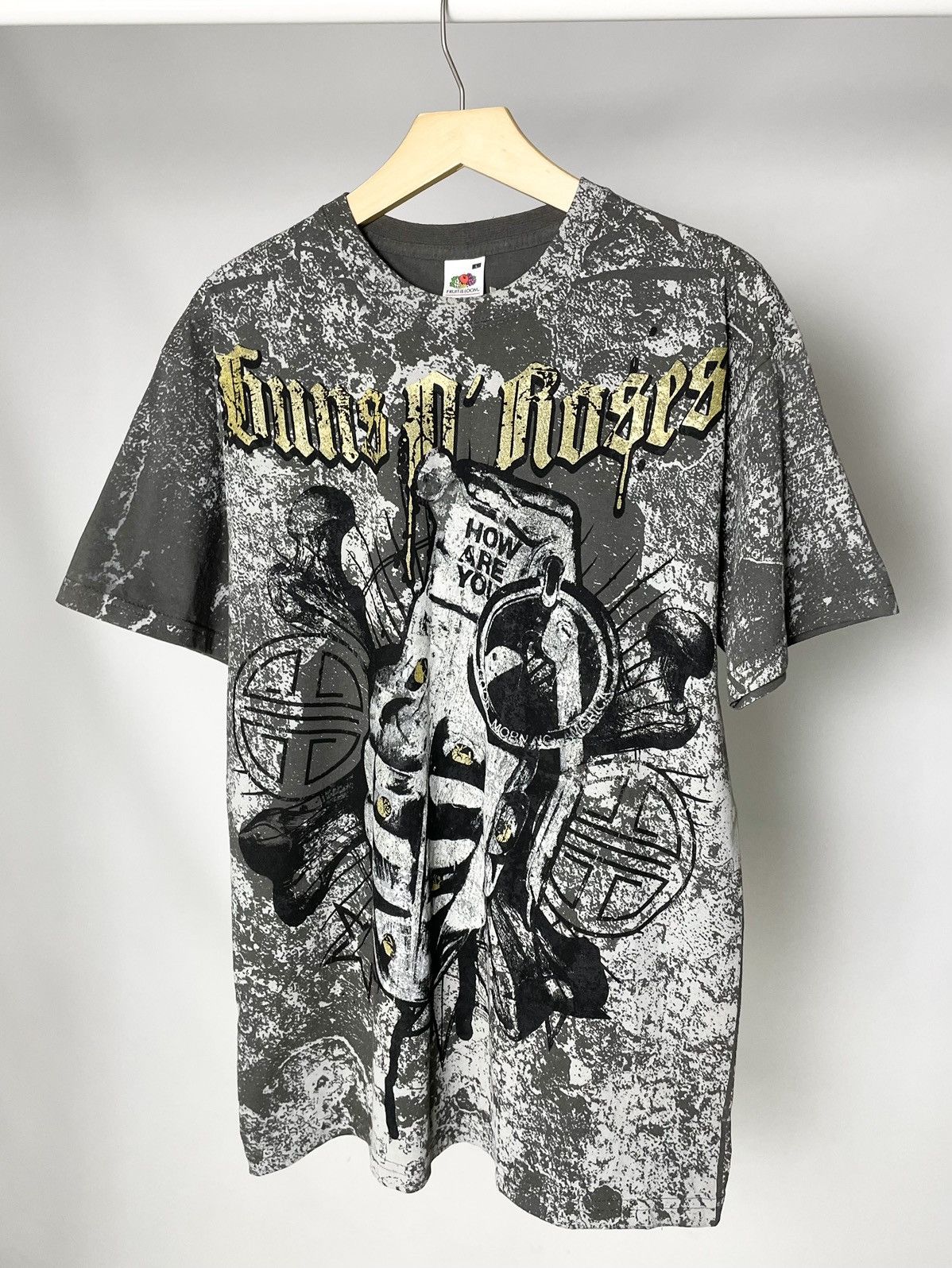 Guns N' Roses Guns and Roses 🌹 Vintage 00s all over printed grenade tee Size US M / EU 48-50 / 2 - 1 Thumbnail