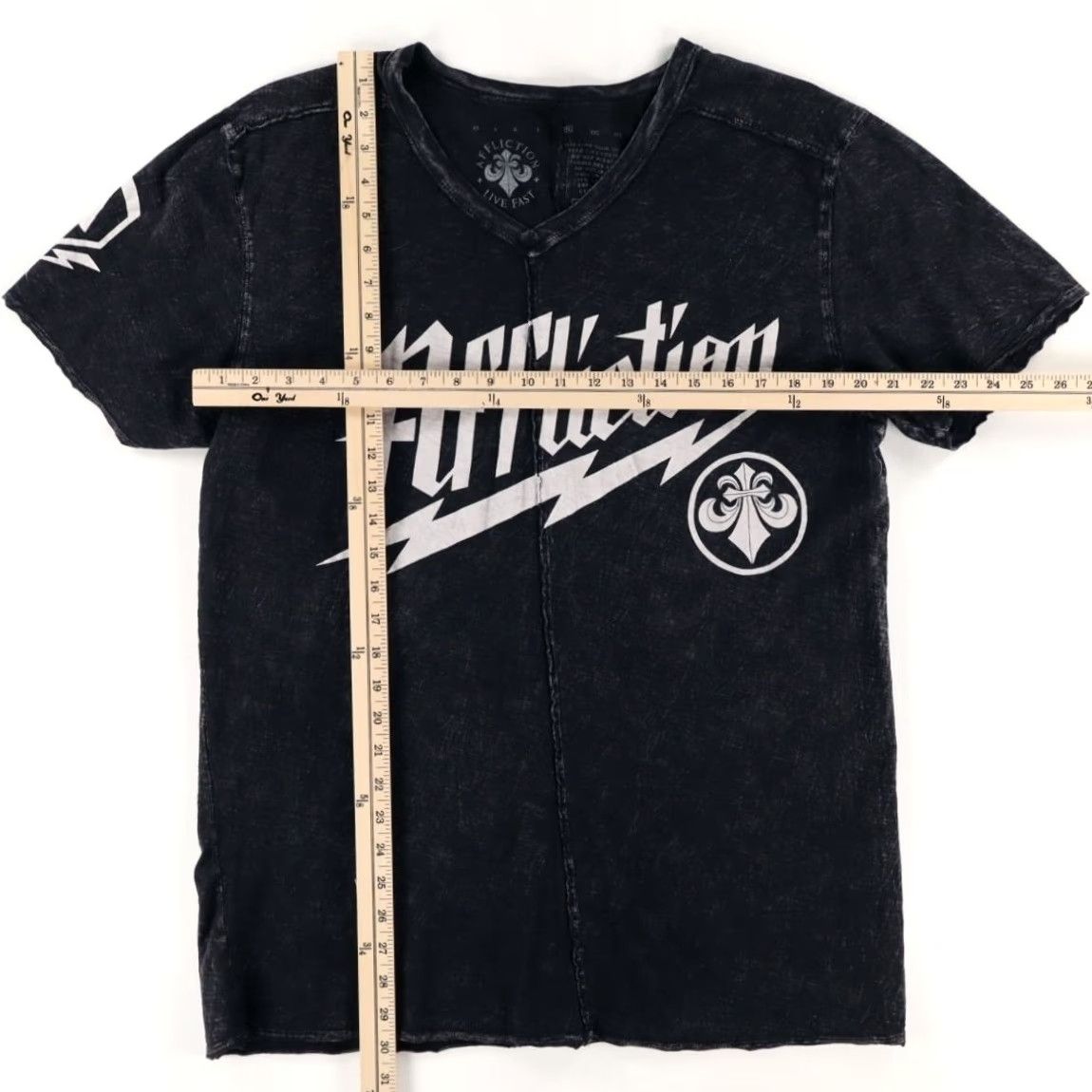 Affliction Affliction Live Fast Solid V-Neck T-Shirt Black Men's XL Size US XL / EU 56 / 4 - 3 Thumbnail