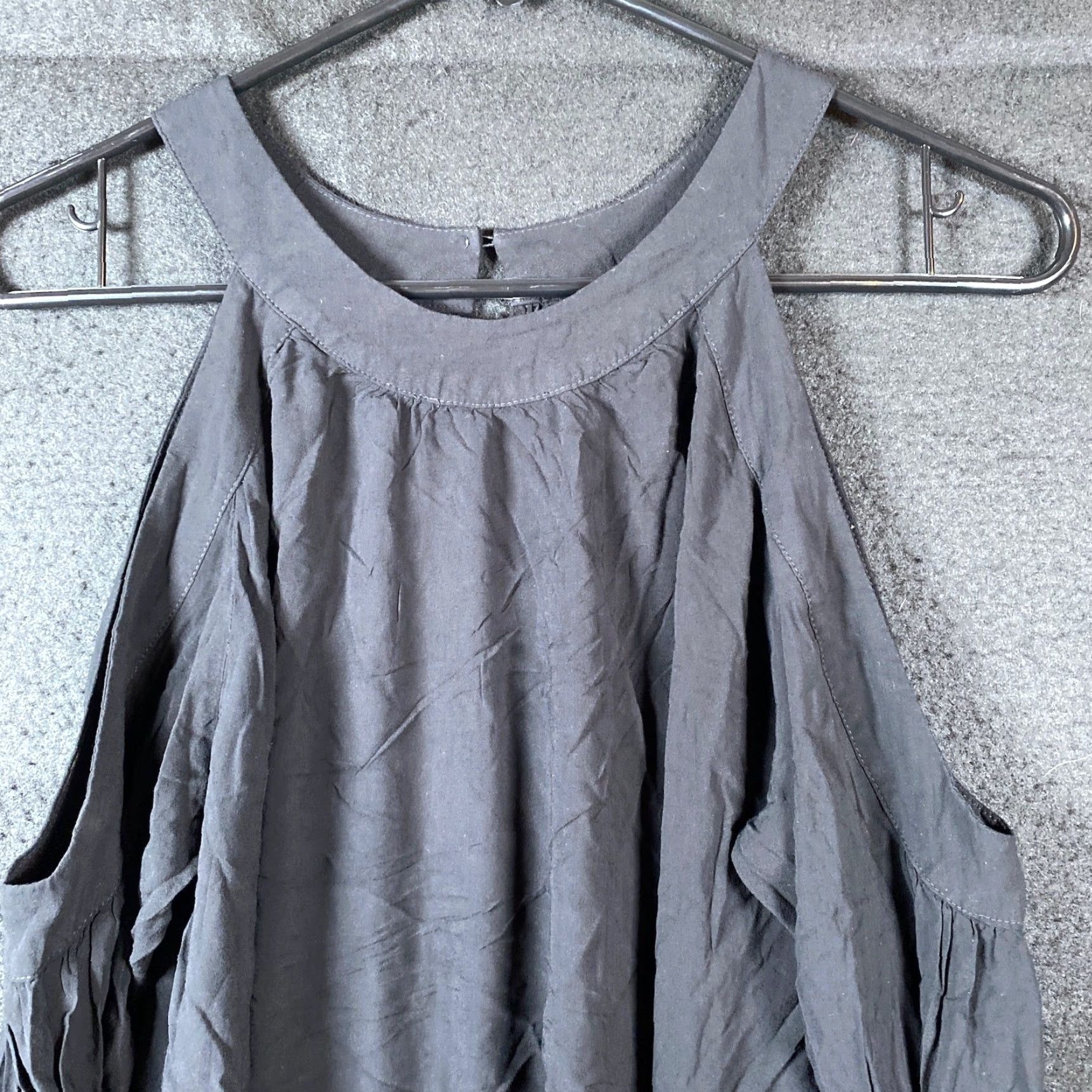 Express Express Blouse Women Black Cold Shoulder Round Neck Peasant Stretch Small Size S / US 4 / IT 40 - 2 Thumbnail