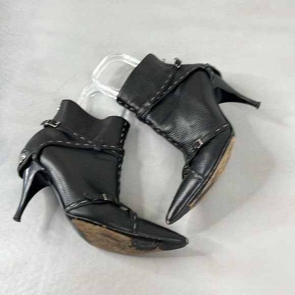Fendi Fendi Pebbled Leather Biker Heeled Strappy Boots Metal Plate Size US 8.5 / IT 38.5 - 6 Thumbnail