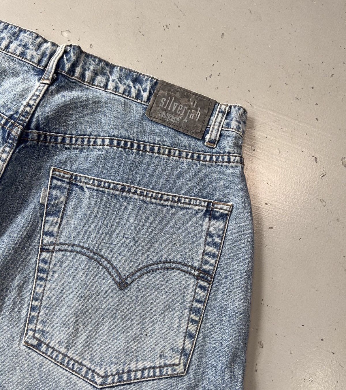 Levi's Vintage Levi’s silvertab baggy denim jort boxy Size US 36 / EU 52 - 5 Thumbnail