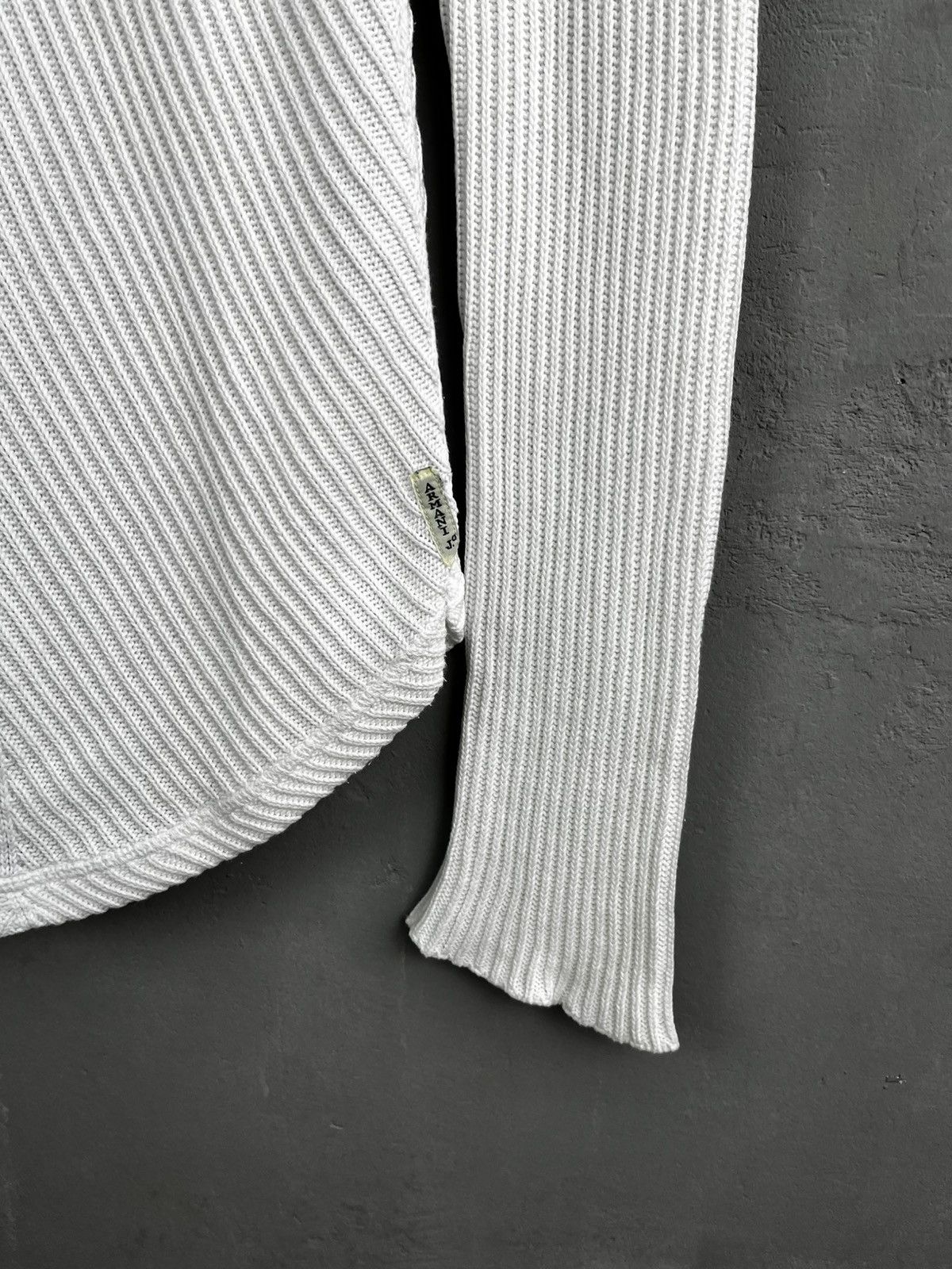 Giorgio Armani Armani Jeans avant garde sweater vintage 90s Size L / US 10 / IT 46 - 7 Thumbnail