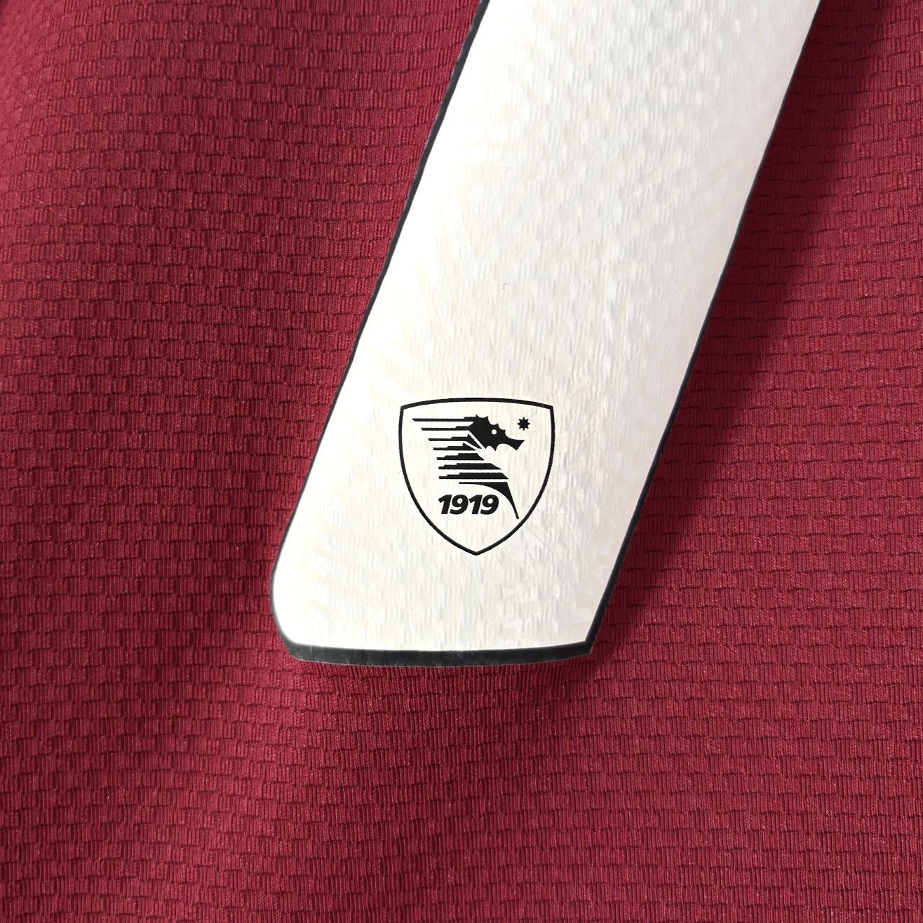 Other 2021 2022 Salernitana Ribery Italy Soccer Jersey Shirt Kit M Size US M / EU 48-50 / 2 - 12 Thumbnail