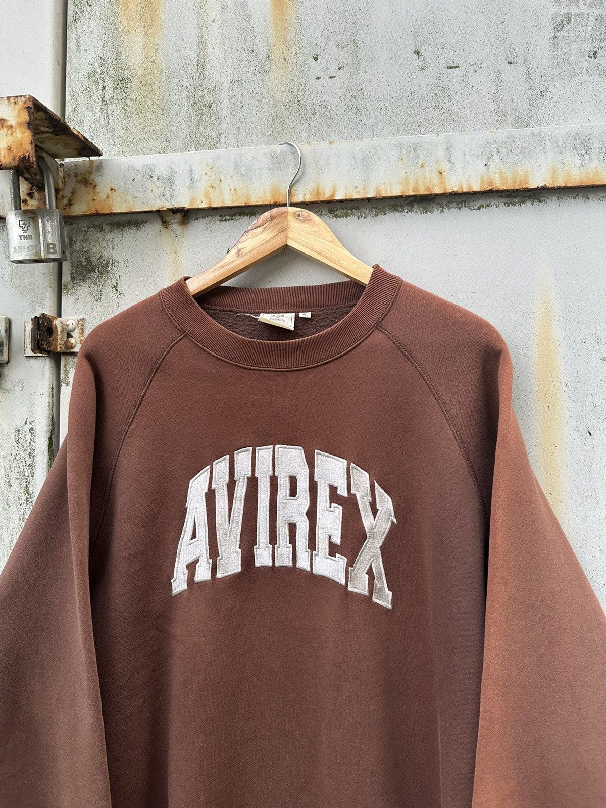 Avirex 👹 Vintage Faded Avirex Embroidery Logo Crewneck Size US XL / EU 56 / 4 - 4 Thumbnail