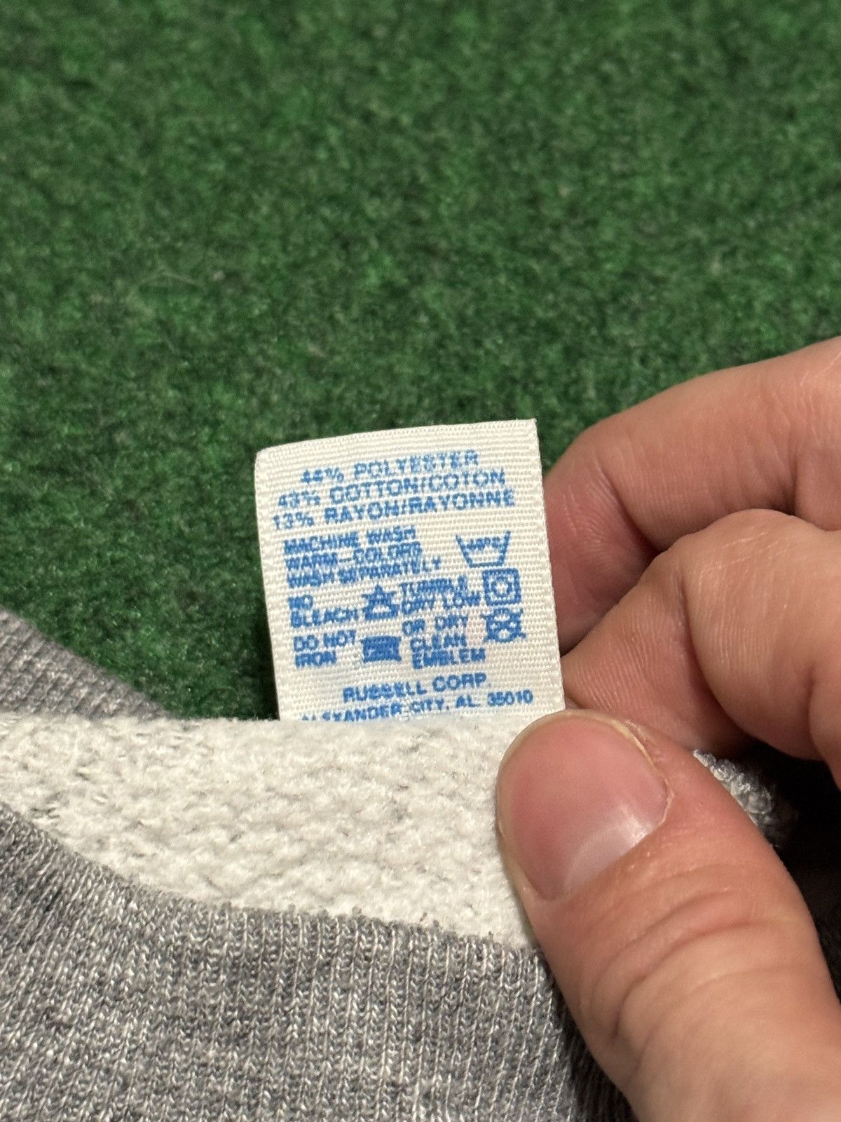 Russell Athletic Vtg 90s Russell Athletic Blank Minimalist S/M Sweatshirt Size US M / EU 48-50 / 2 - 3 Thumbnail