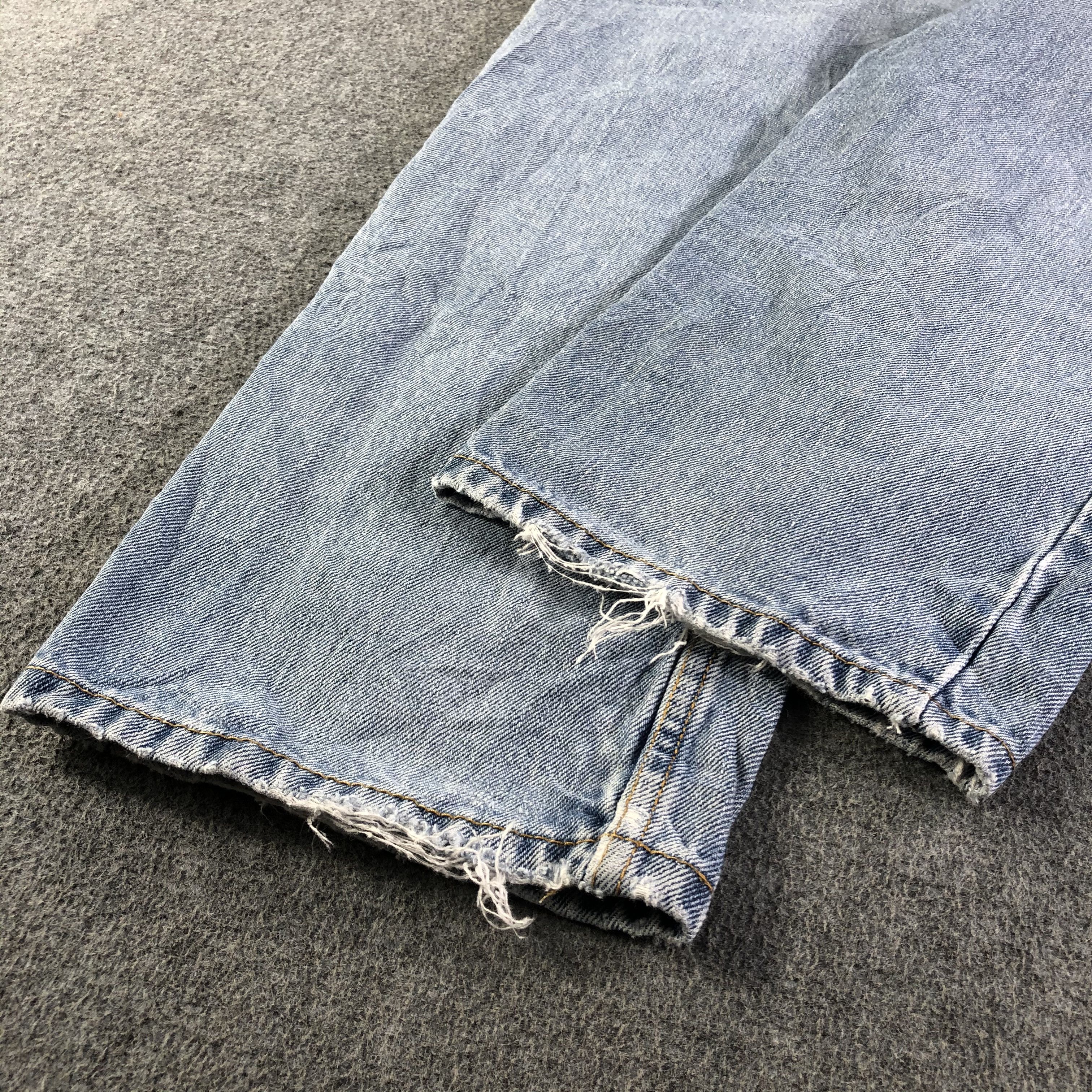 Levi's Vintage Blue Wash Levis 550 Jeans-J4223 Size US 33 - 6 Thumbnail