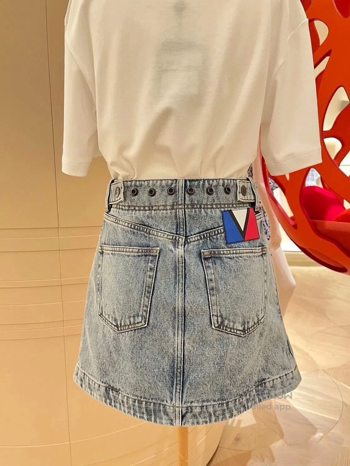Louis Vuitton Louis Vuitton Denim Mini Skirt. Size US 34 / EU 50 - 9 Thumbnail