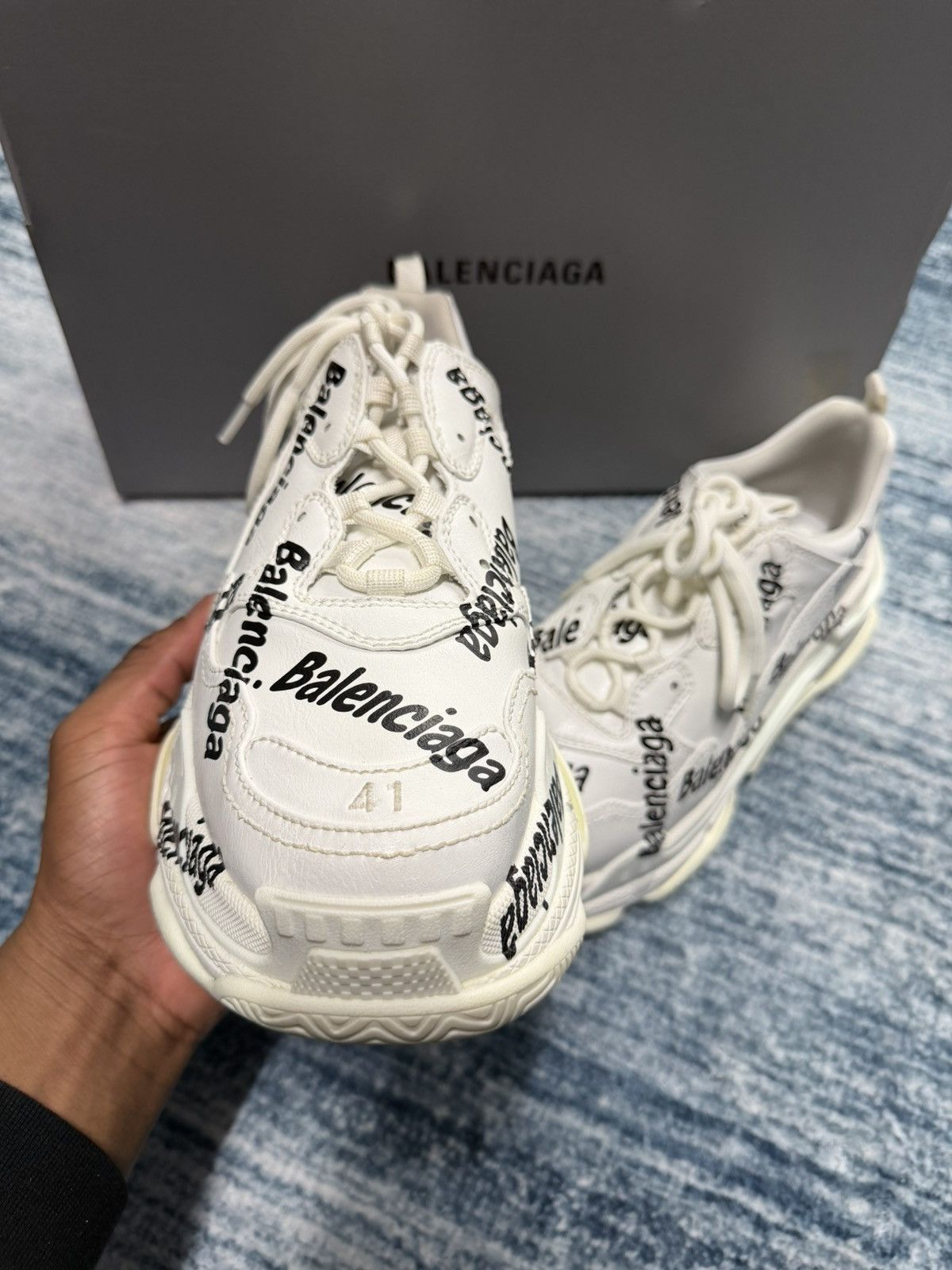 Balenciaga Balenciaga Triple S Logotype Sneakers White / Black Size US 8 / EU 41 - 2 Thumbnail
