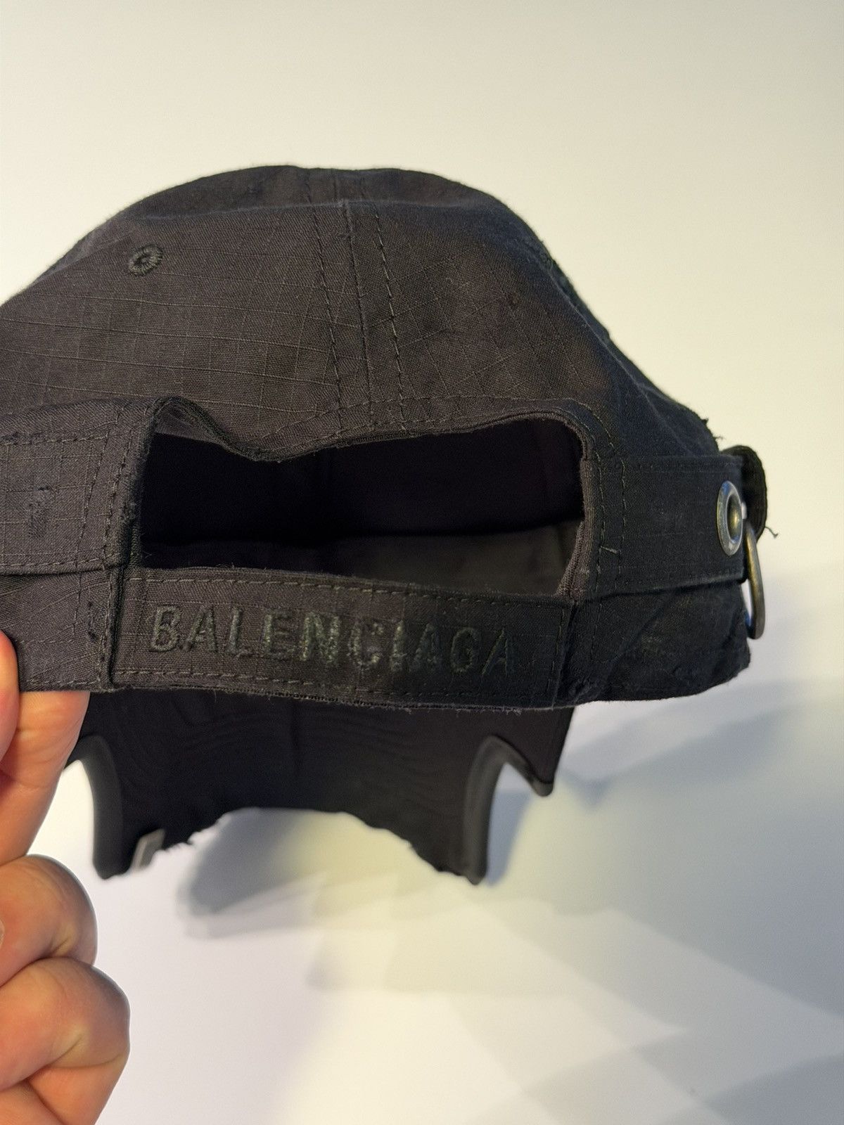 Balenciaga BALENCIAGA DEMNA SPRING 26 DISTRESSED RIPSTOP PIERCING CAP Size ONE SIZE - 7 Thumbnail