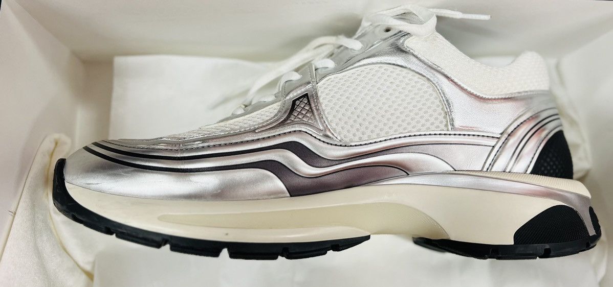 Chanel Chanel CC Logo Laminate Silver White Sneakers 40 Cruise 23 Size US 9 / IT 39 - 6 Thumbnail