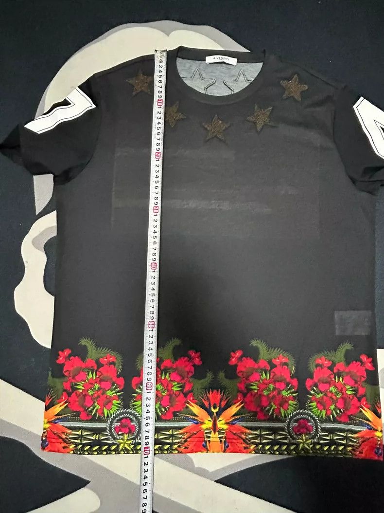 Givenchy Givenchy Short Sleeve T-Shirt, Five-Star Embroidery Patchw Size US M / EU 48-50 / 2 - 6 Thumbnail