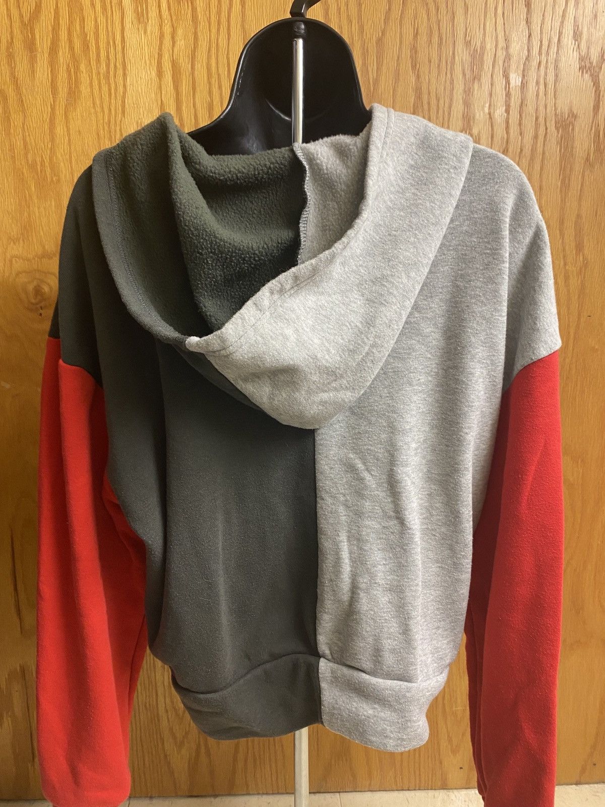 rue21 Color Block Cropped Dragon Hoodie Size XL / US 12-14 / IT 48-50 - 4 Thumbnail