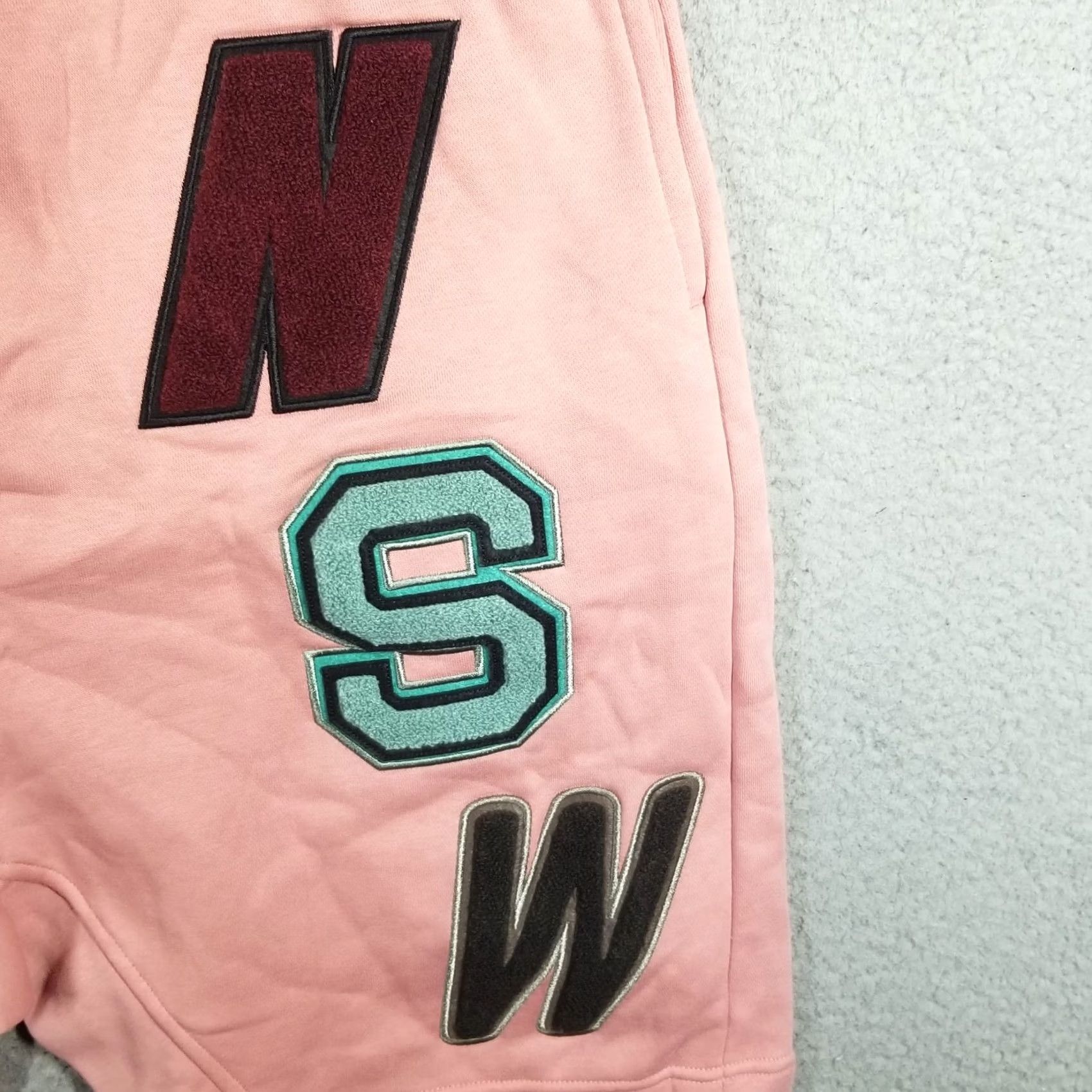Nike Nike Shorts Mens M Pink Fleece Knee Length New Size US 31 - 3 Thumbnail